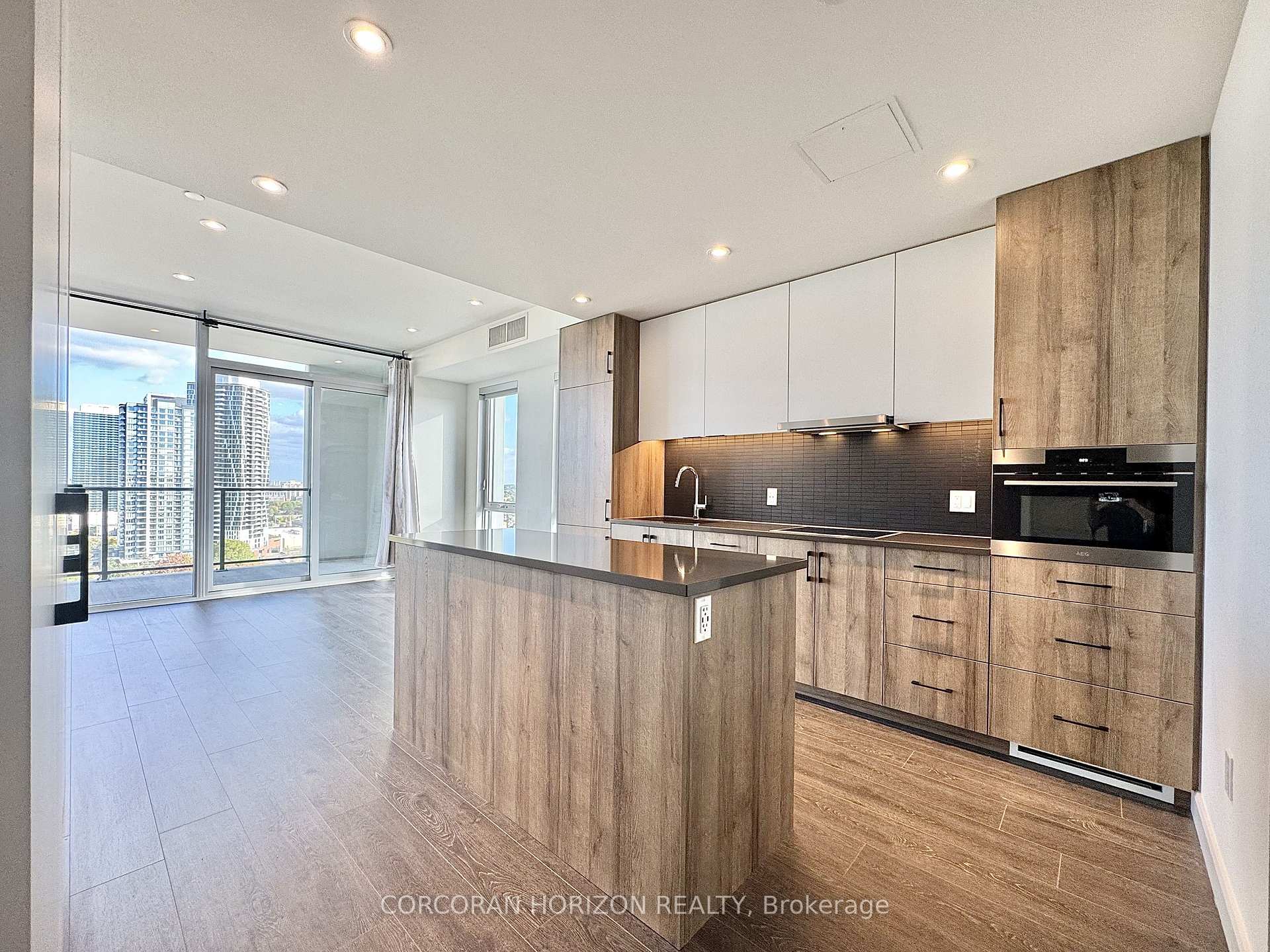 Photo 7 of Unit 1412, 741 King Street W, Kitchener, KW Hospital — HOMEH