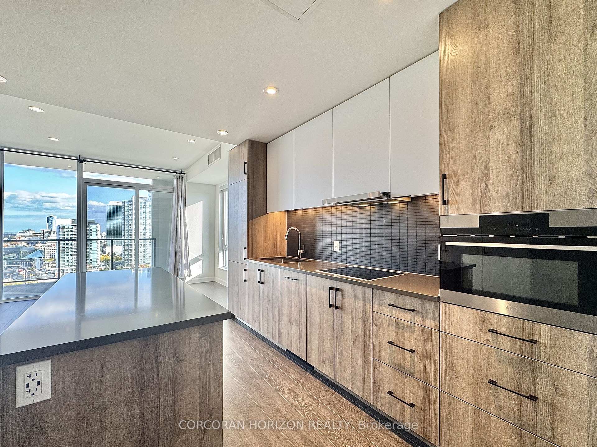 Photo 9 of Unit 1412, 741 King Street W, Kitchener, KW Hospital — HOMEH