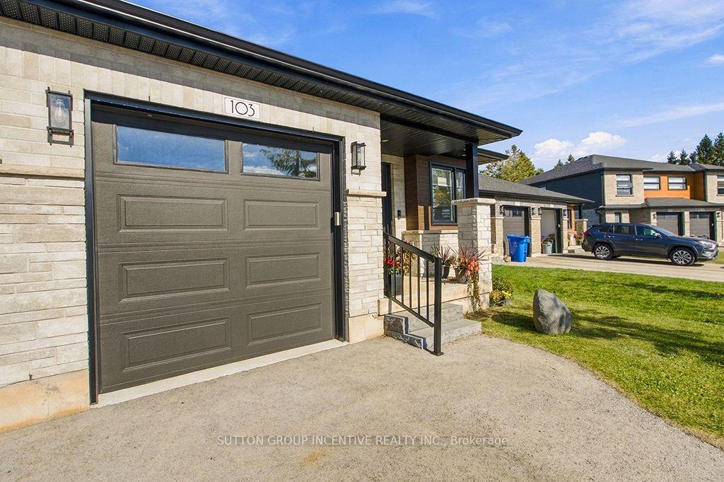Photo 5 of 103 Jefferey Way, Wellington North, Mount Forest — HOMEH