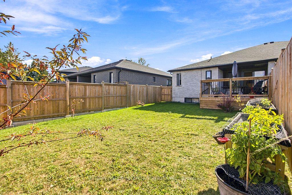 Photo 46 of 103 Jefferey Way, Wellington North, Mount Forest — HOMEH