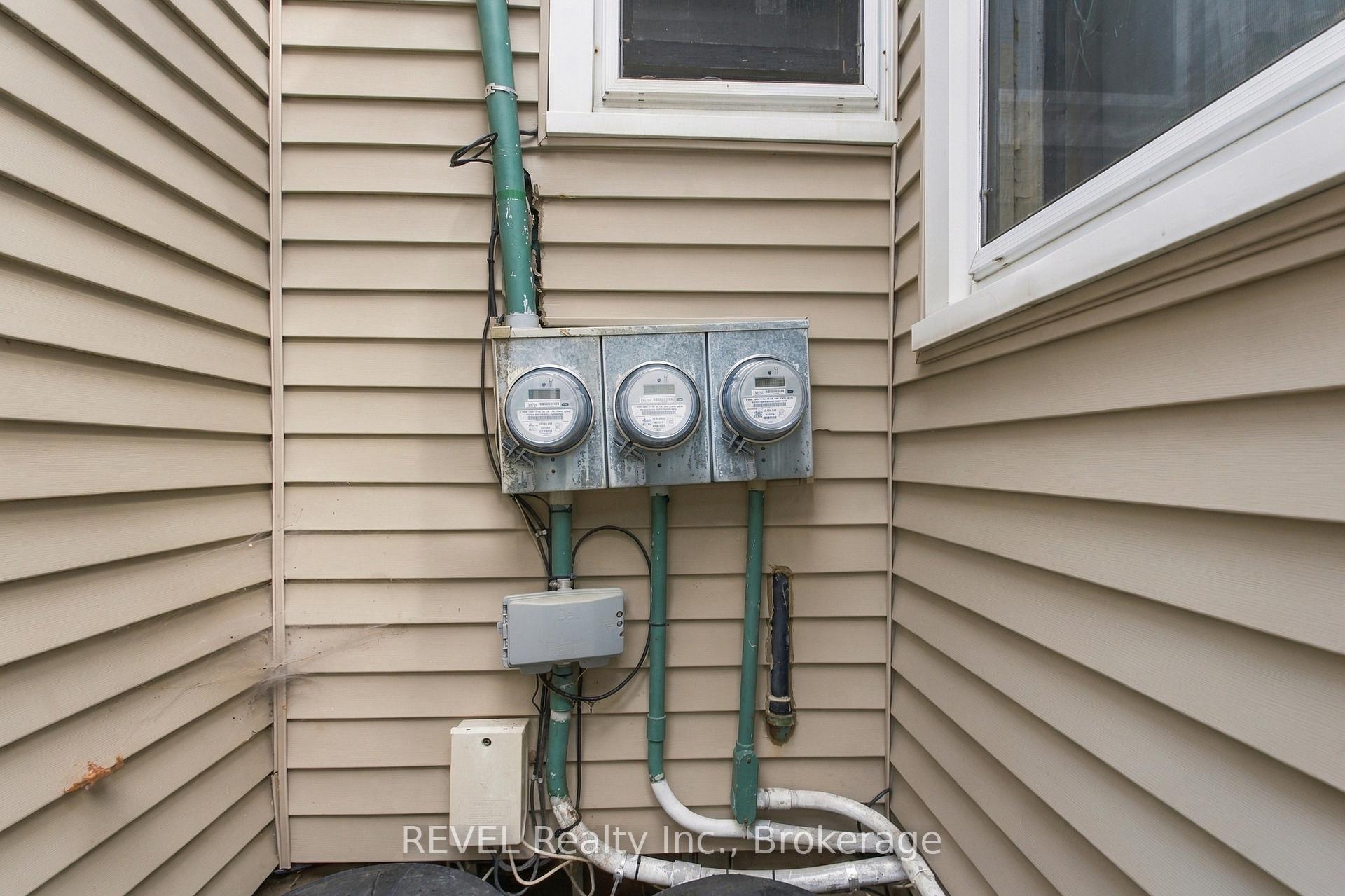 Photo 6 of 132 Hellems Avenue, Welland, Welland Downtown — HOMEH