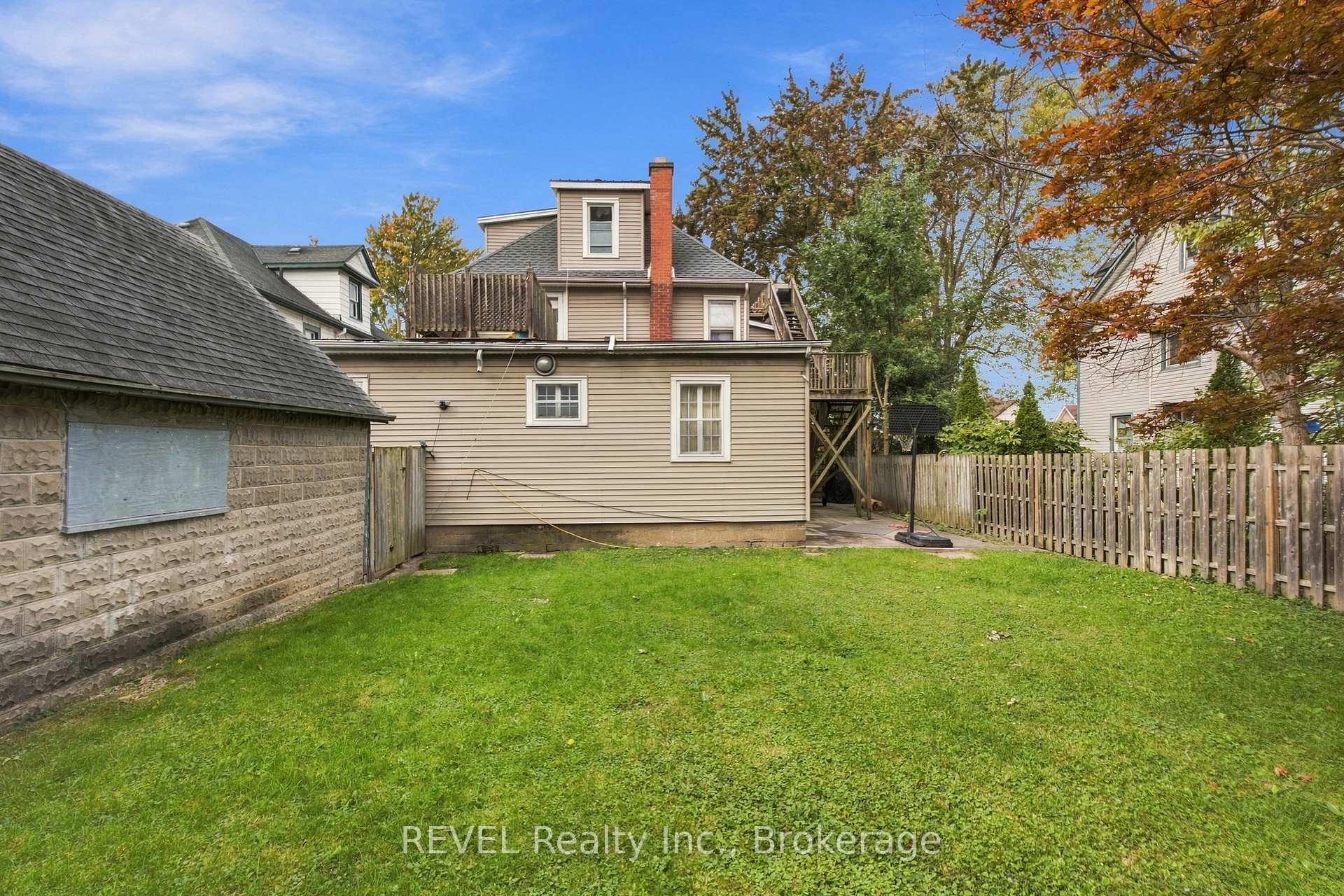 Photo 9 of 132 Hellems Avenue, Welland, Welland Downtown — HOMEH
