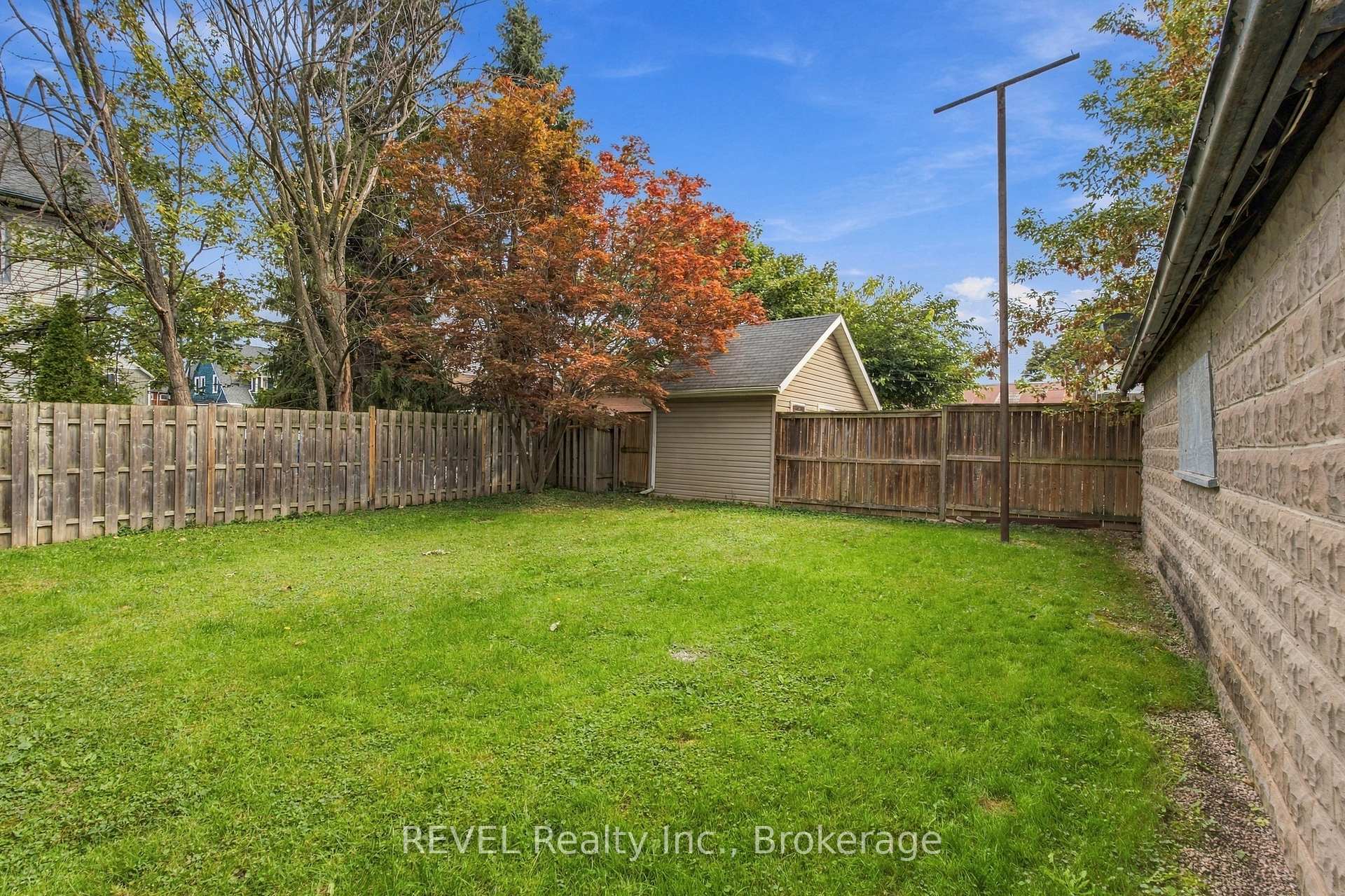 Photo 14 of 132 Hellems Avenue, Welland, Welland Downtown — HOMEH