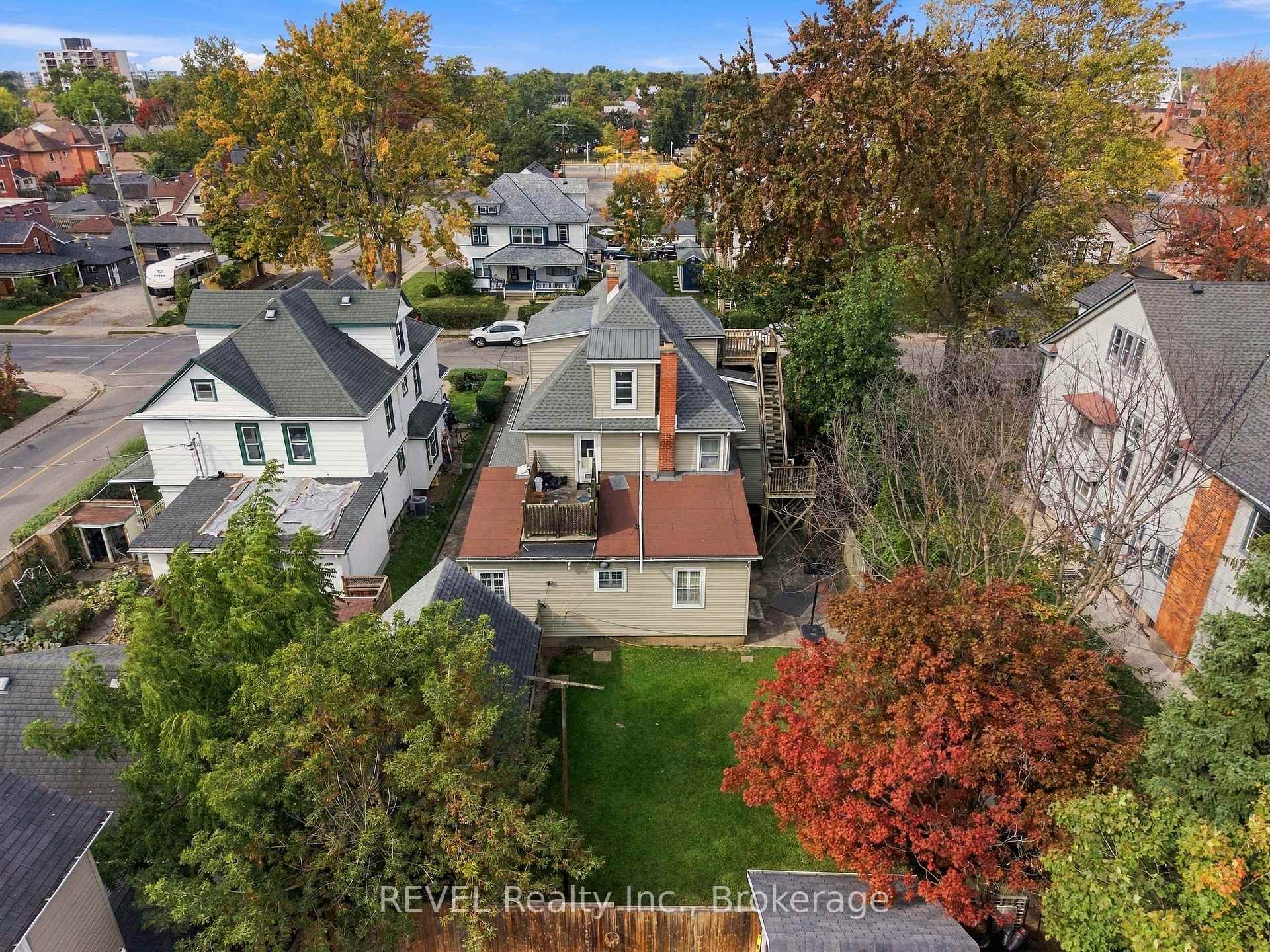 Photo 16 of 132 Hellems Avenue, Welland, Welland Downtown — HOMEH