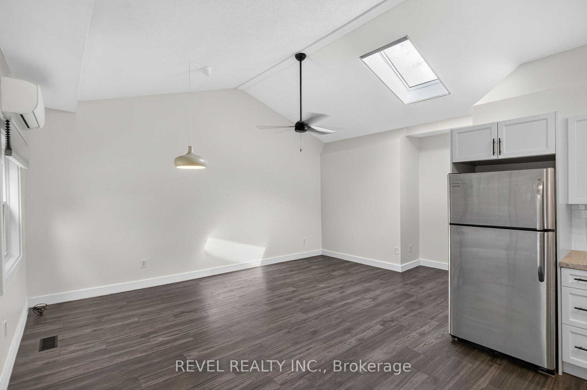Photo 7 of 30 Ray Street N, Hamilton, Strathcona — HOMEH
