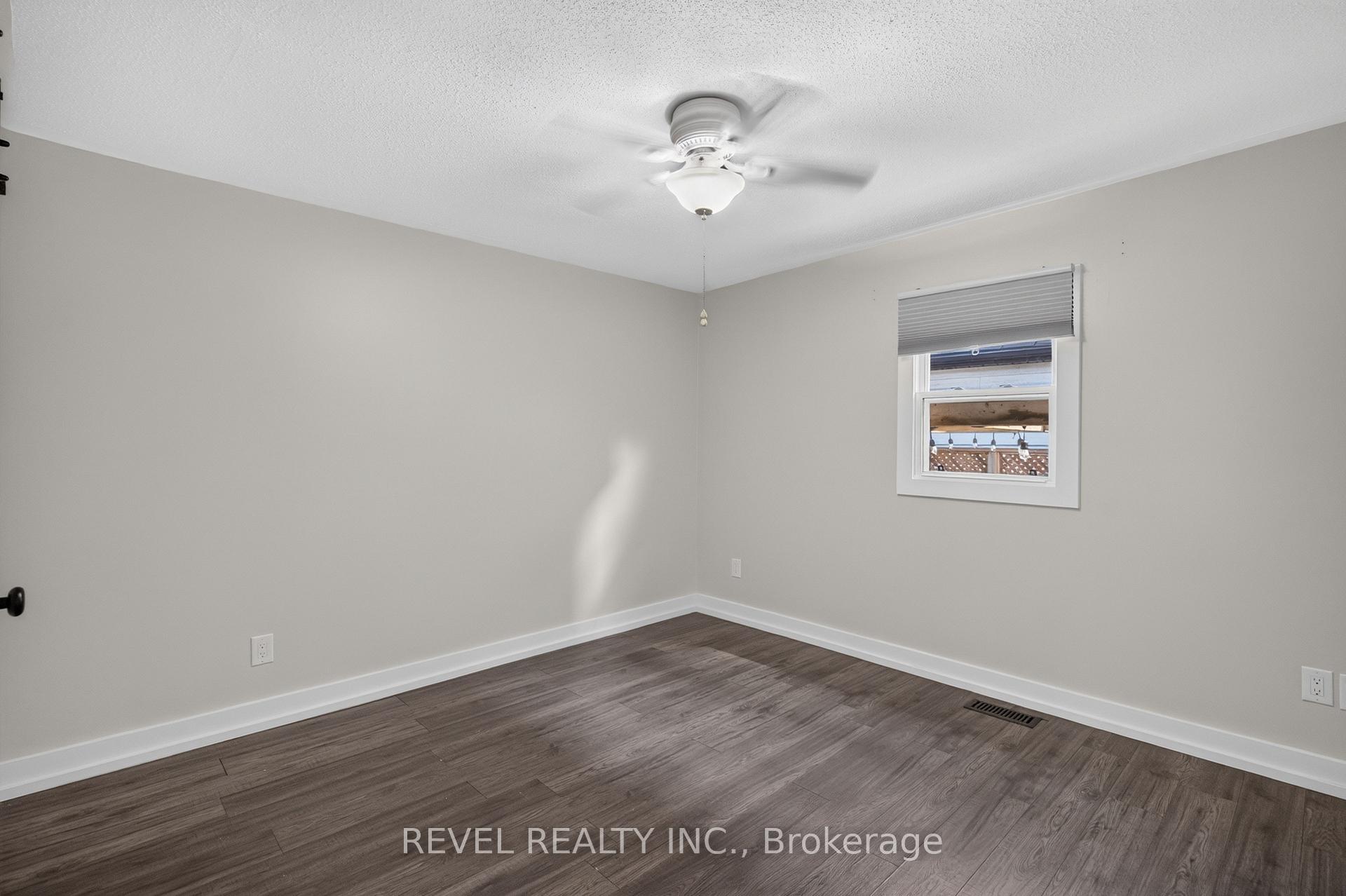 Photo 13 of 30 Ray Street N, Hamilton, Strathcona — HOMEH