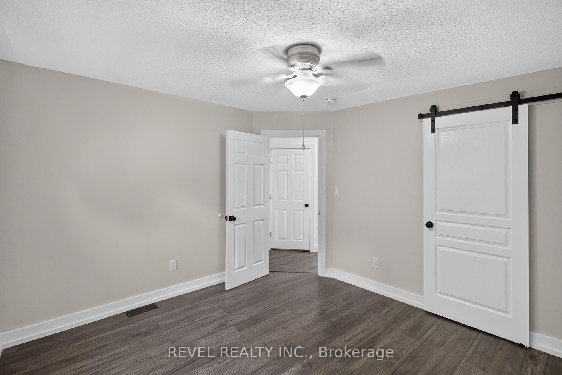 Photo 14 of 30 Ray Street N, Hamilton, Strathcona — HOMEH