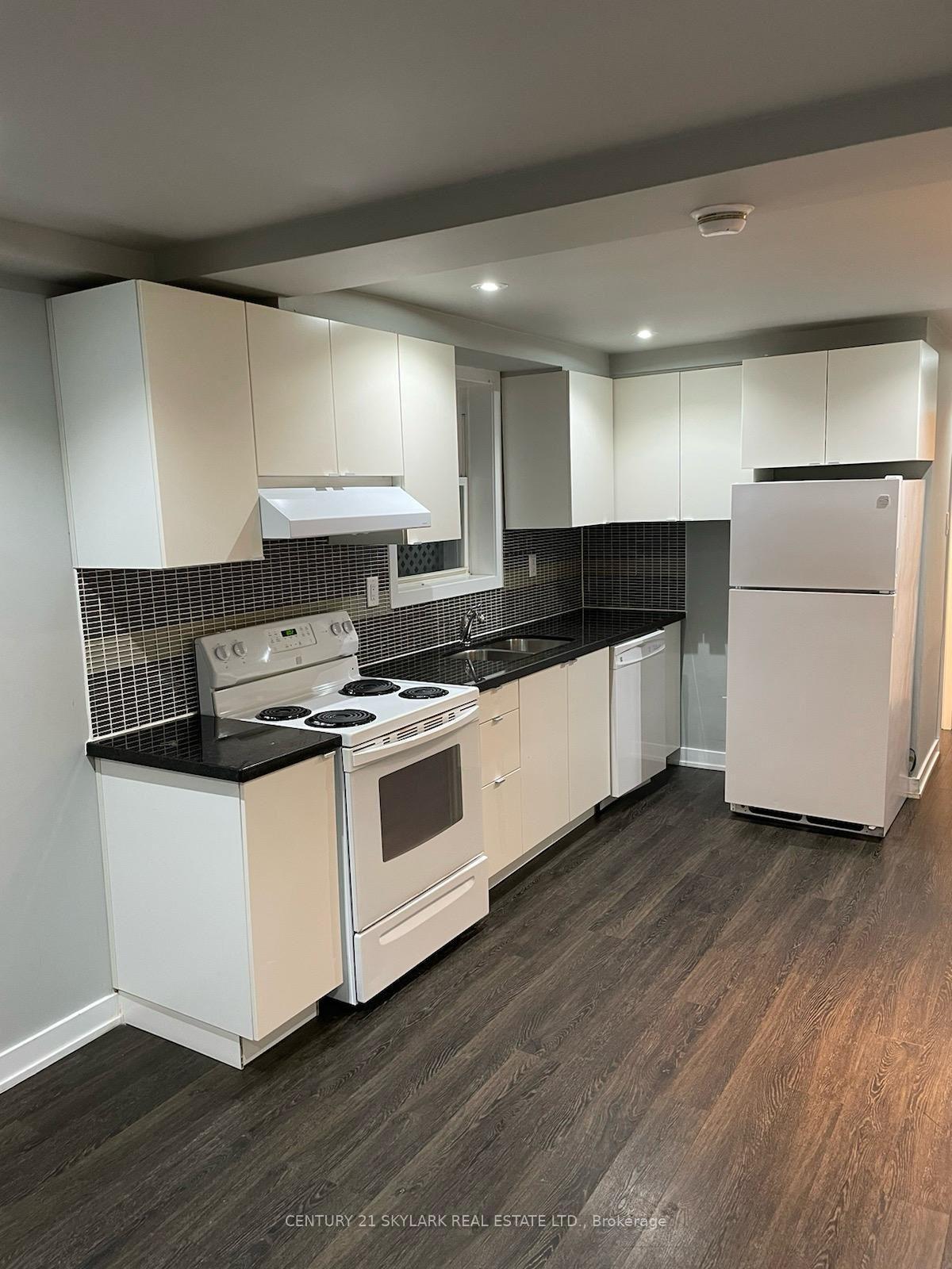 Photo 2 of Unit Lower, 78 Cavell Avenue, Etobicoke, Mimico — HOMEH