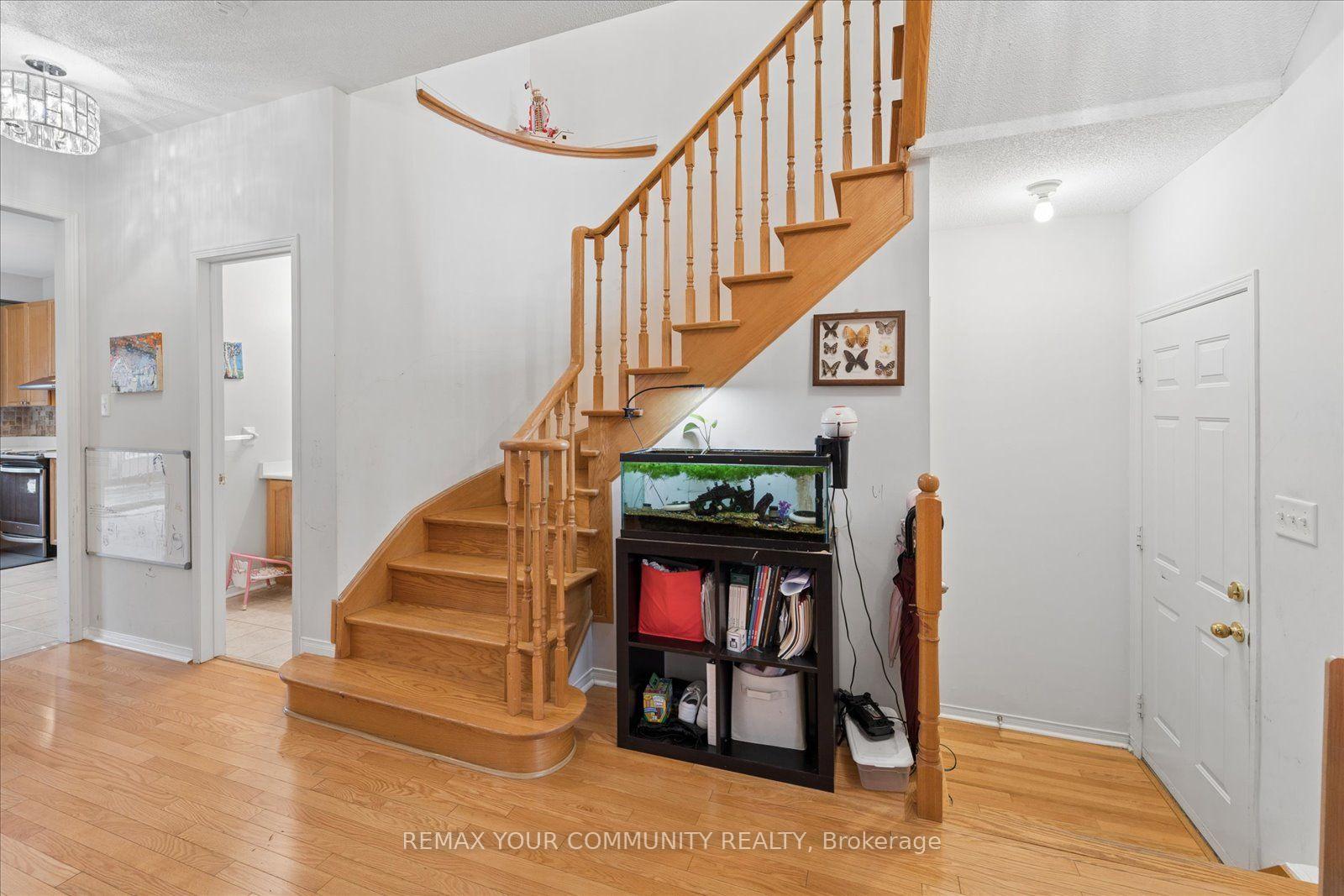 Photo 8 of 44 Antique Drive, Richmond Hill, Oak Ridges Lake Wilcox — HOMEH