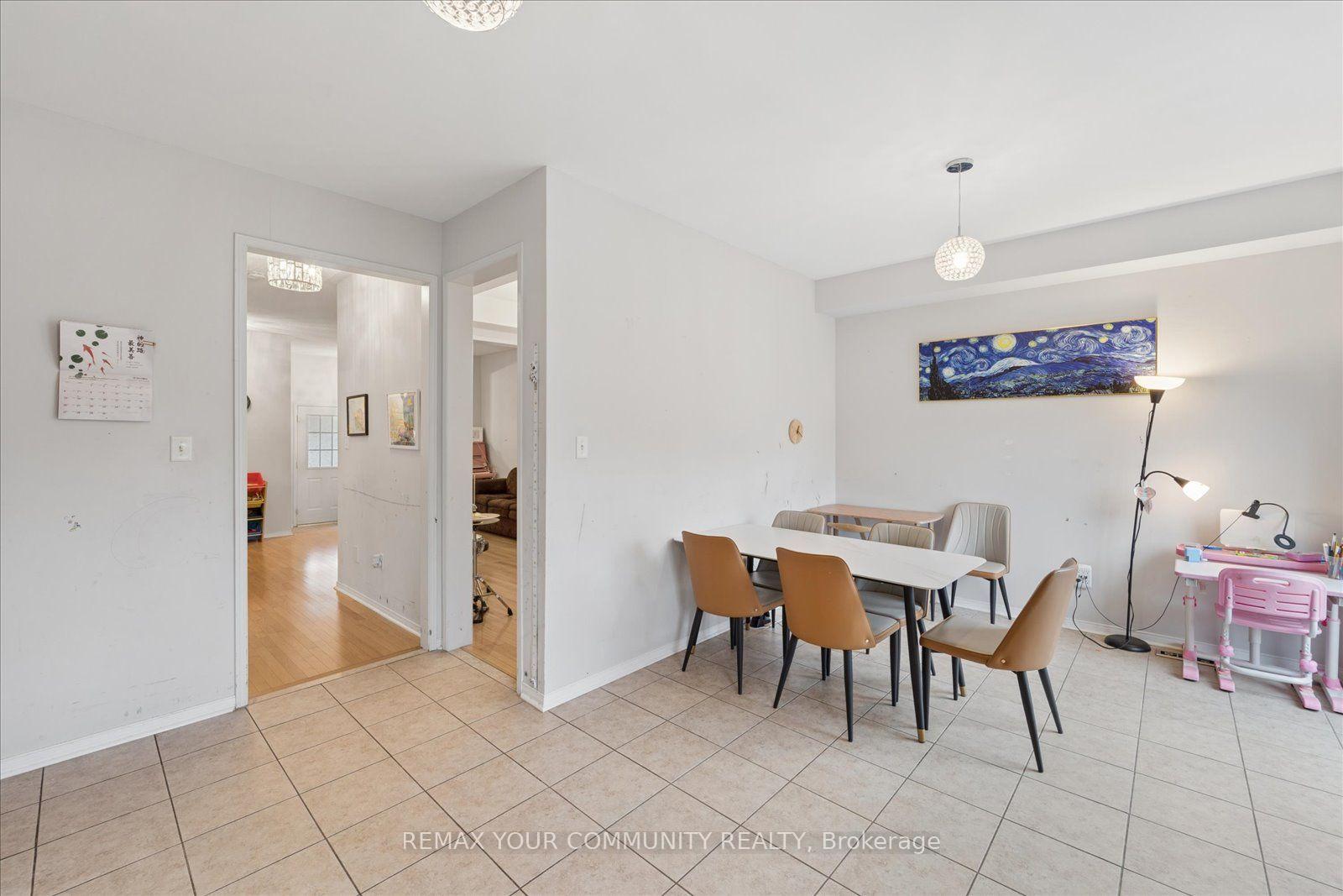 Photo 19 of 44 Antique Drive, Richmond Hill, Oak Ridges Lake Wilcox — HOMEH