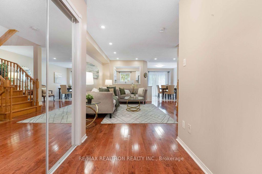 Photo 5 of Unit 45, 5525 Palmerston Crescent, Mississauga, Central Erin Mills — HOMEH