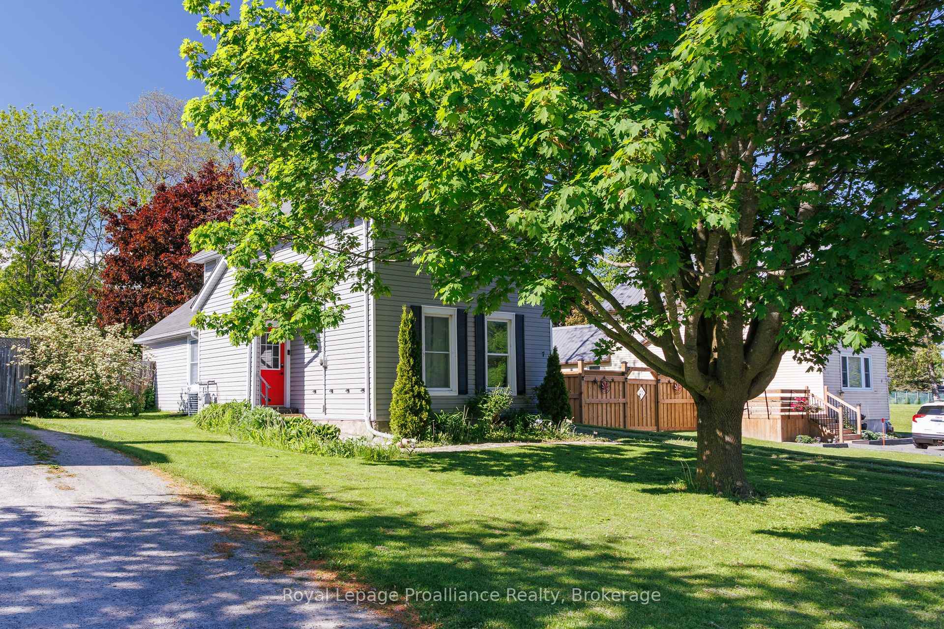 Photo 2 of 7 Simmons Street, Cramahe, Colborne — HOMEH