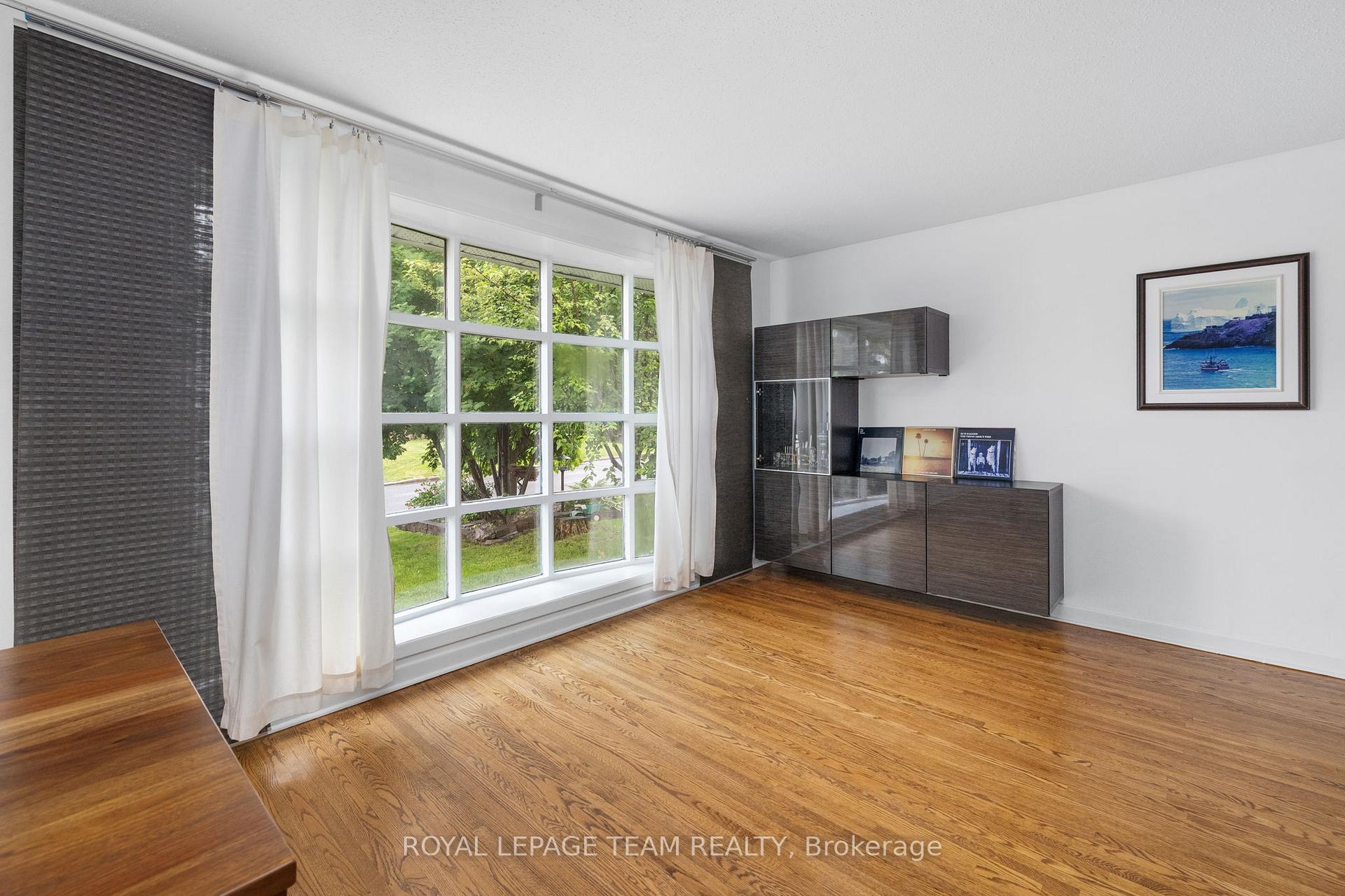 Photo 10 of 40 Woodmount Crescent, Ottawa, Borden Farm/Stewart Farm/Carleton Heights/Parkwood Hills — HOMEH