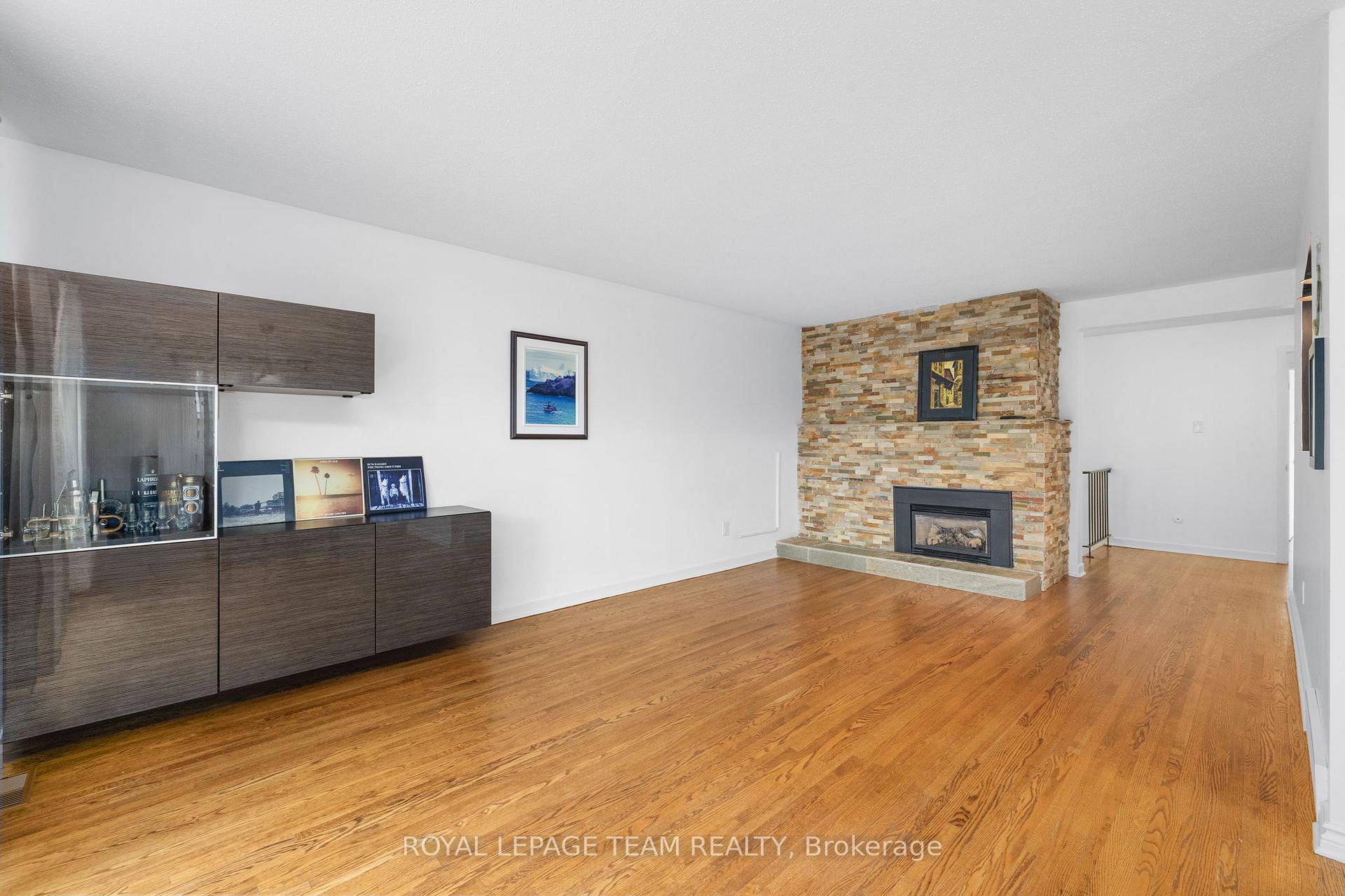Photo 12 of 40 Woodmount Crescent, Ottawa, Borden Farm/Stewart Farm/Carleton Heights/Parkwood Hills — HOMEH
