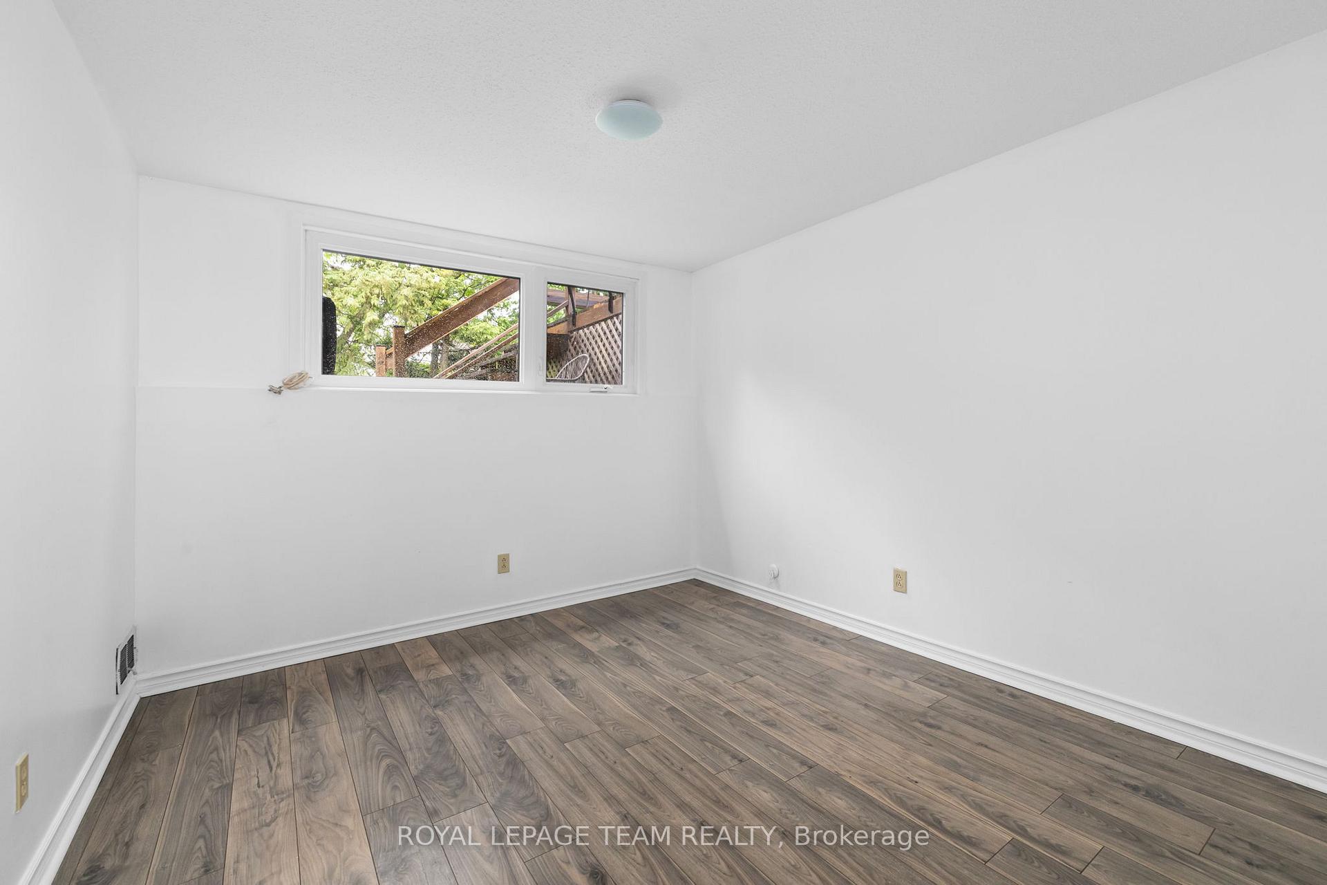Photo 26 of 40 Woodmount Crescent, Ottawa, Borden Farm/Stewart Farm/Carleton Heights/Parkwood Hills — HOMEH