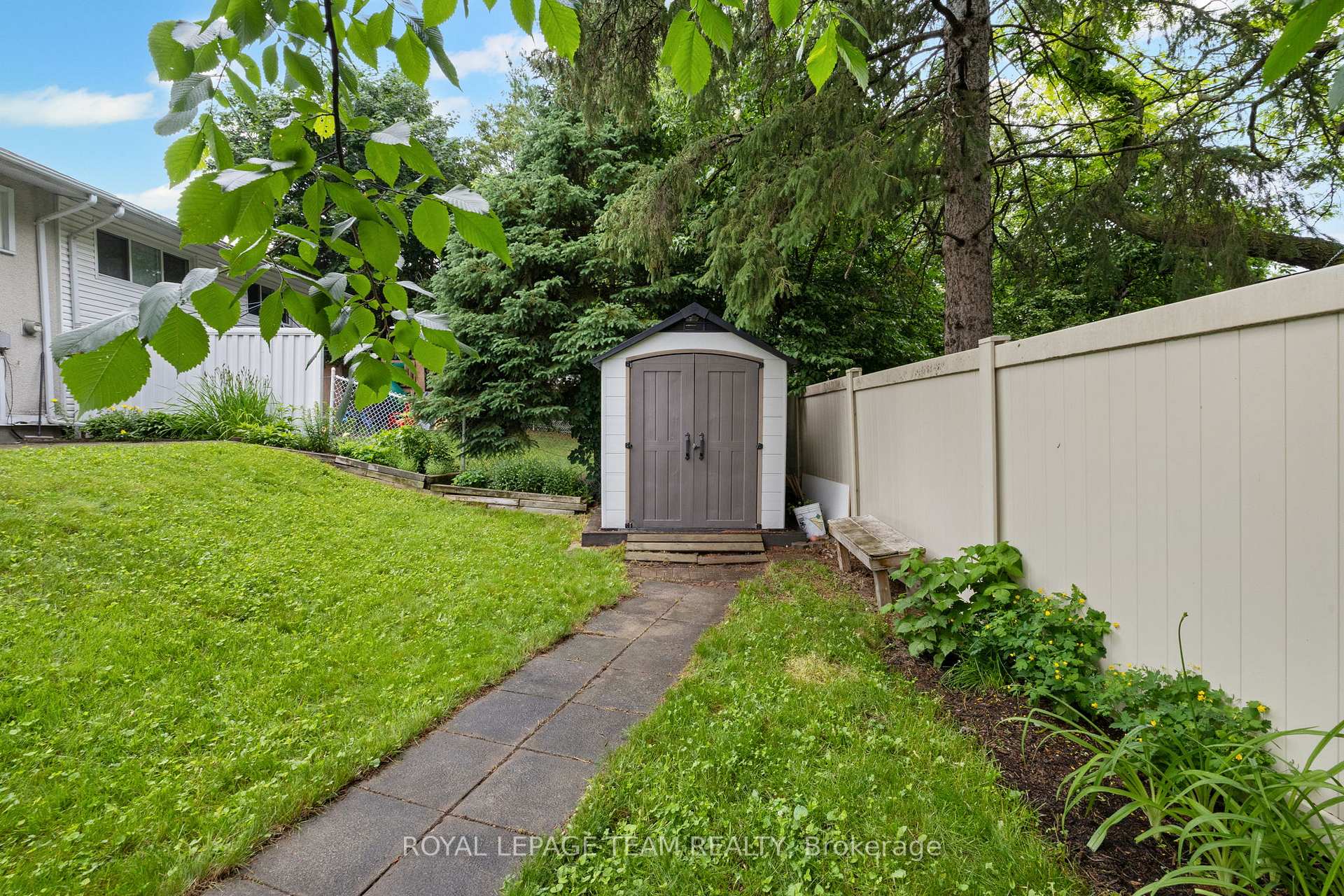 Photo 31 of 40 Woodmount Crescent, Ottawa, Borden Farm/Stewart Farm/Carleton Heights/Parkwood Hills — HOMEH