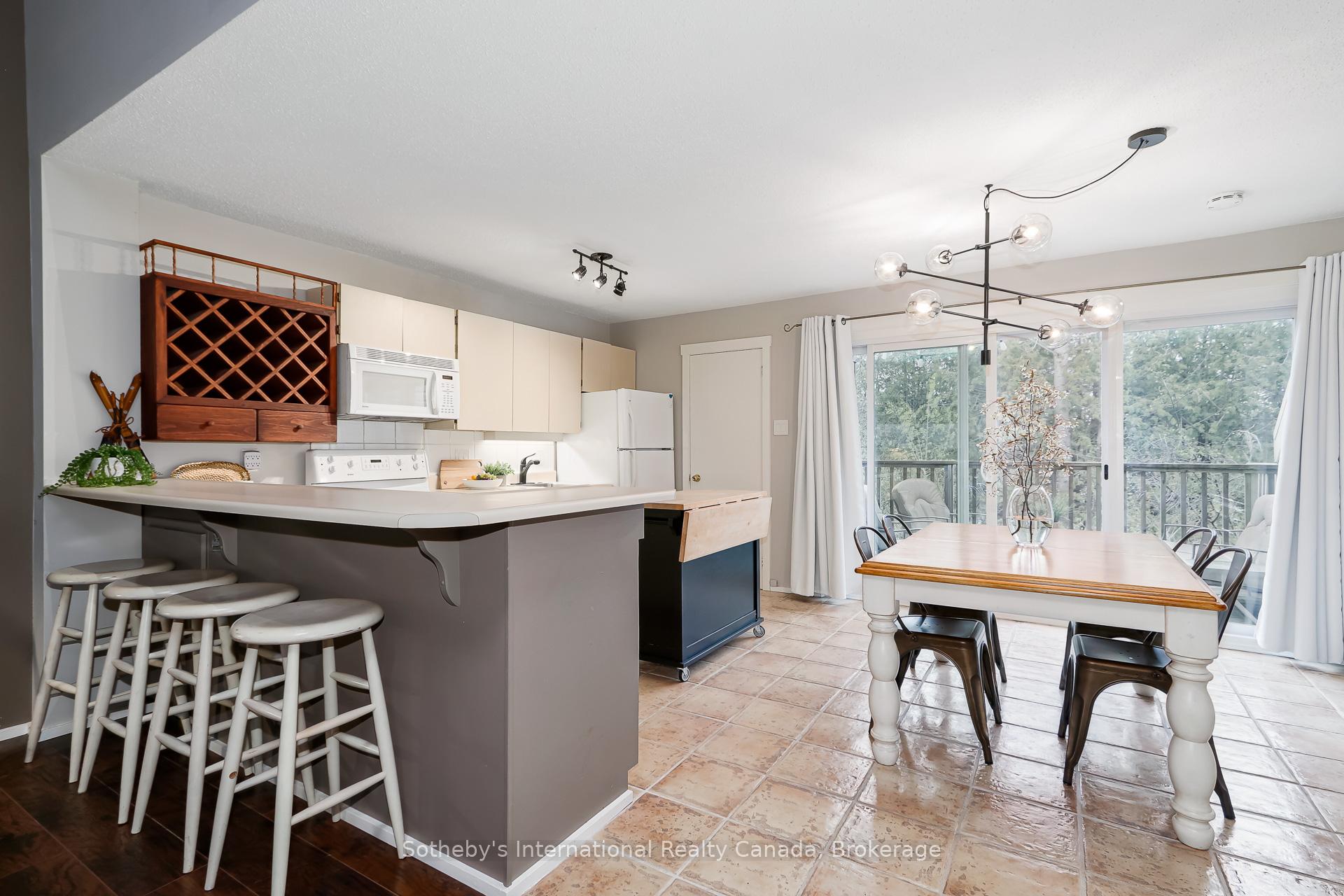 Photo 6 of Unit 214, 214 Escarpment Crescent, Collingwood — HOMEH