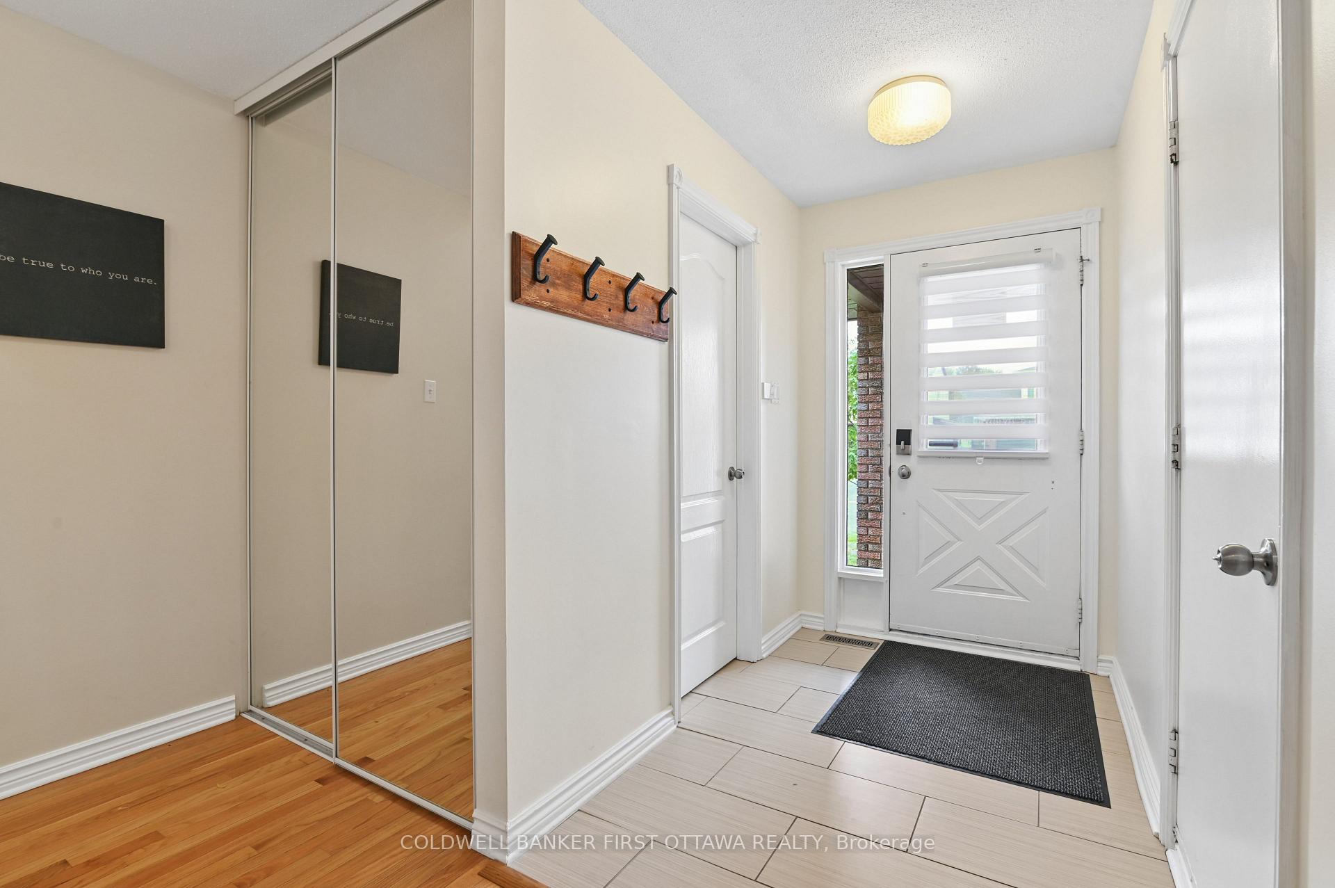 Photo 2 of 1868 Markwell Crescent, Ottawa, Chateauneuf — HOMEH