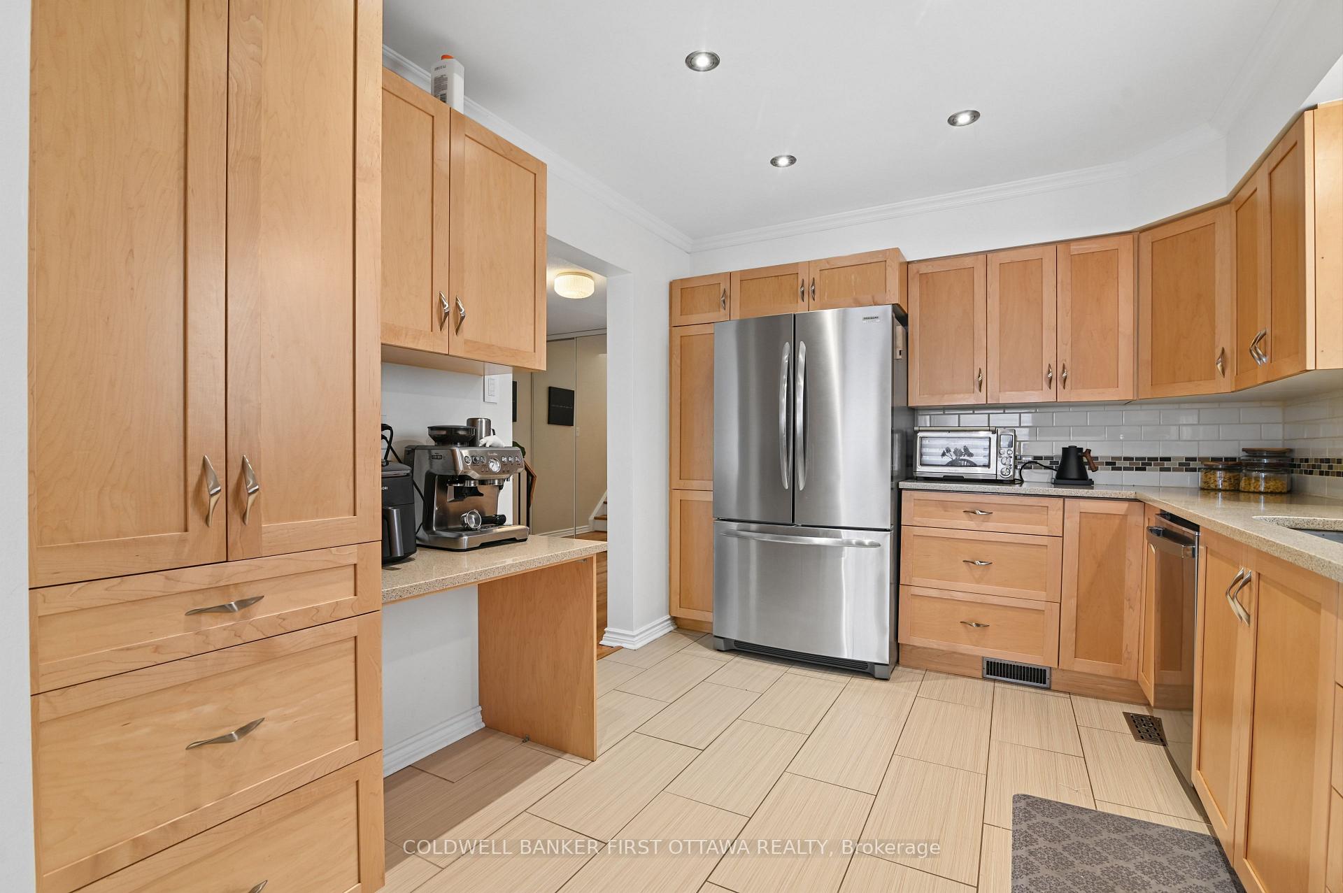 Photo 7 of 1868 Markwell Crescent, Ottawa, Chateauneuf — HOMEH