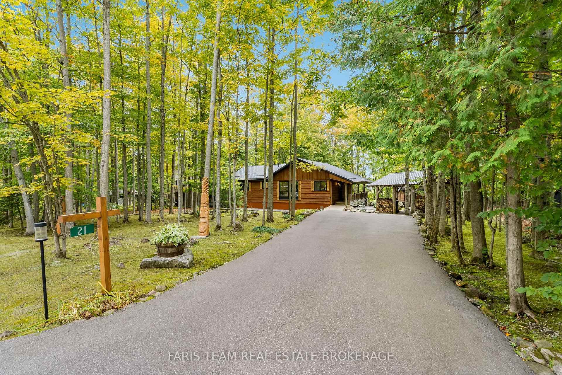 Photo 2 of 21 Slalom Drive, Oro-Medonte, Rural Oro-Medonte — HOMEH