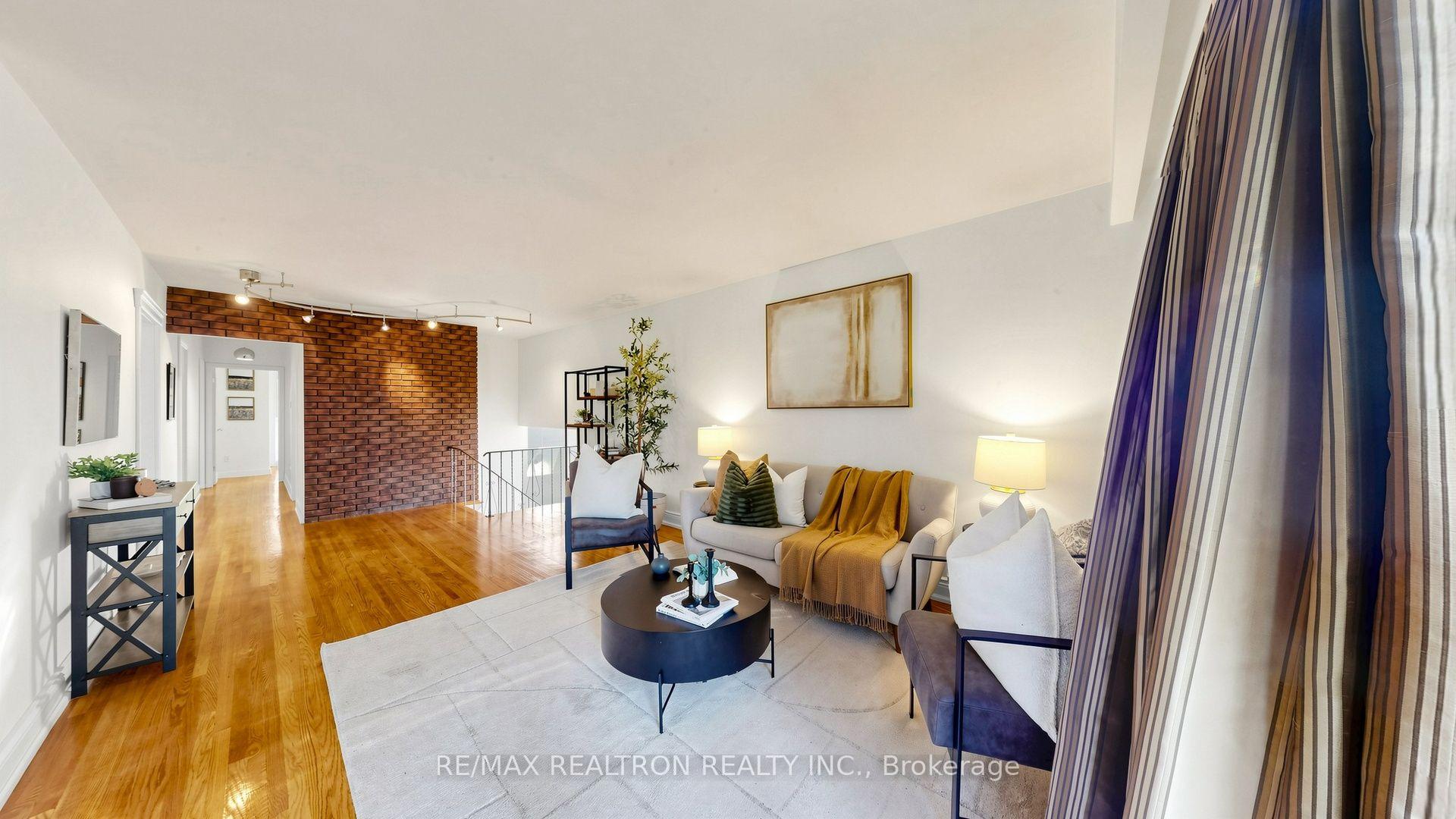 Photo 6 of 54 Dolly Varden Boulevard, Scarborough, Woburn — HOMEH
