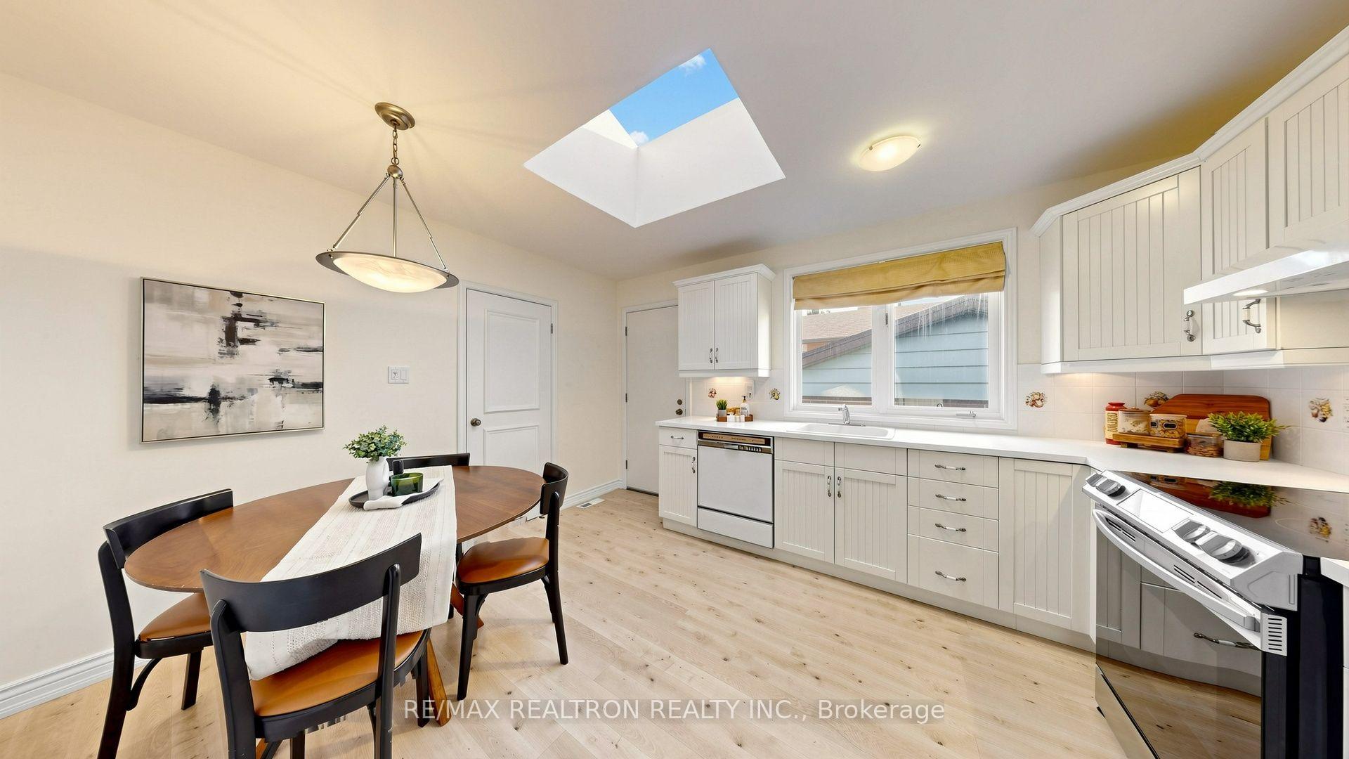 Photo 17 of 54 Dolly Varden Boulevard, Scarborough, Woburn — HOMEH