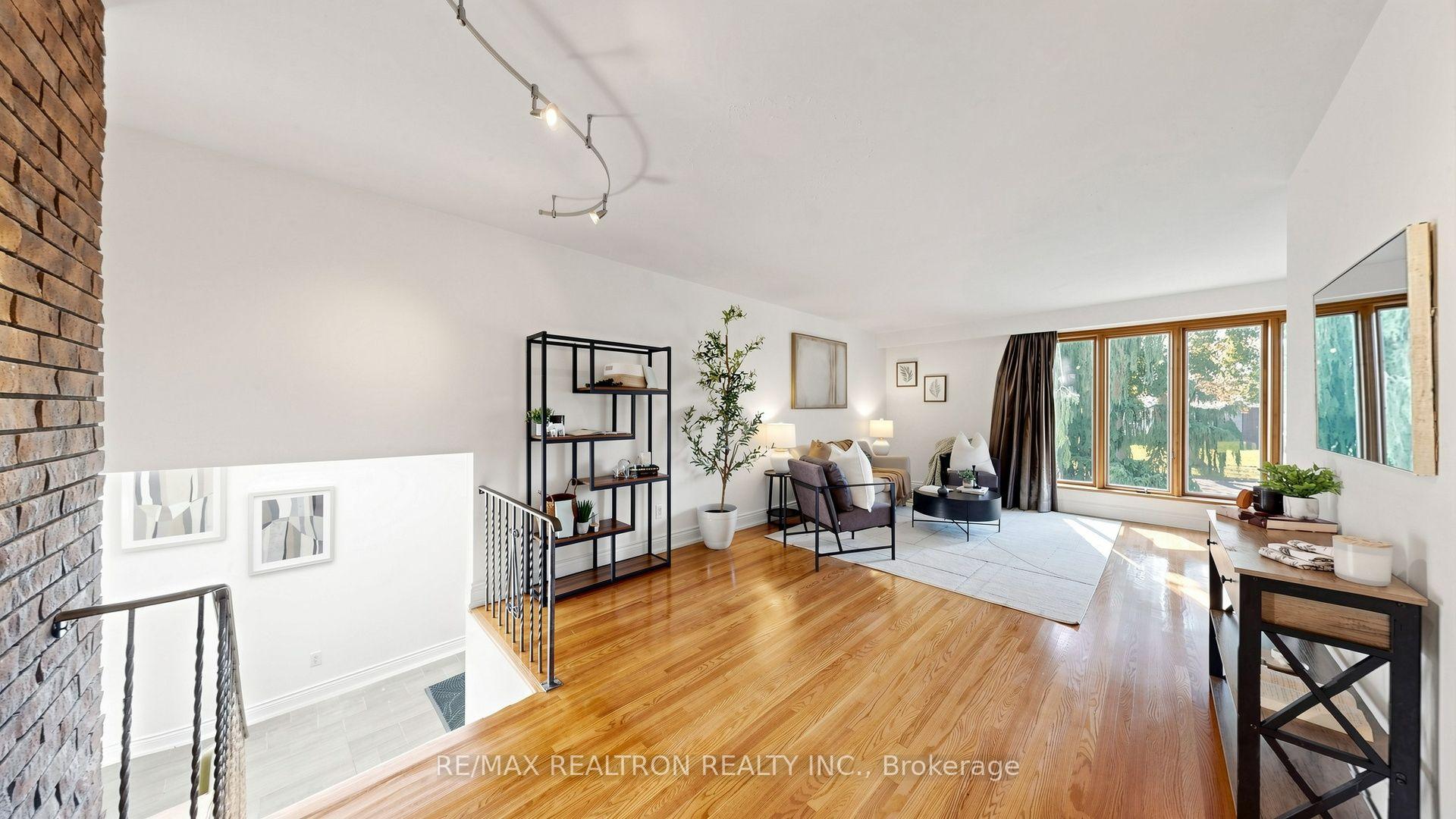 Photo 19 of 54 Dolly Varden Boulevard, Scarborough, Woburn — HOMEH