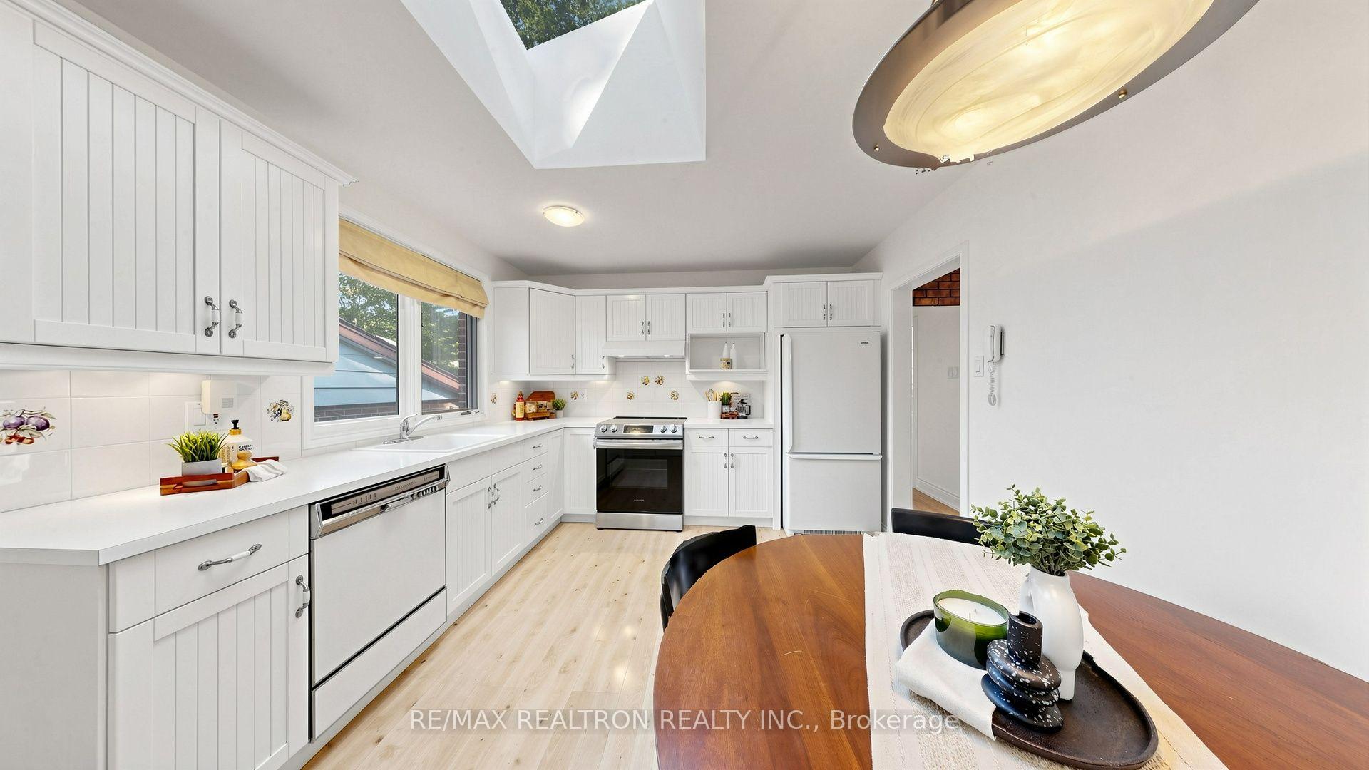 Photo 21 of 54 Dolly Varden Boulevard, Scarborough, Woburn — HOMEH