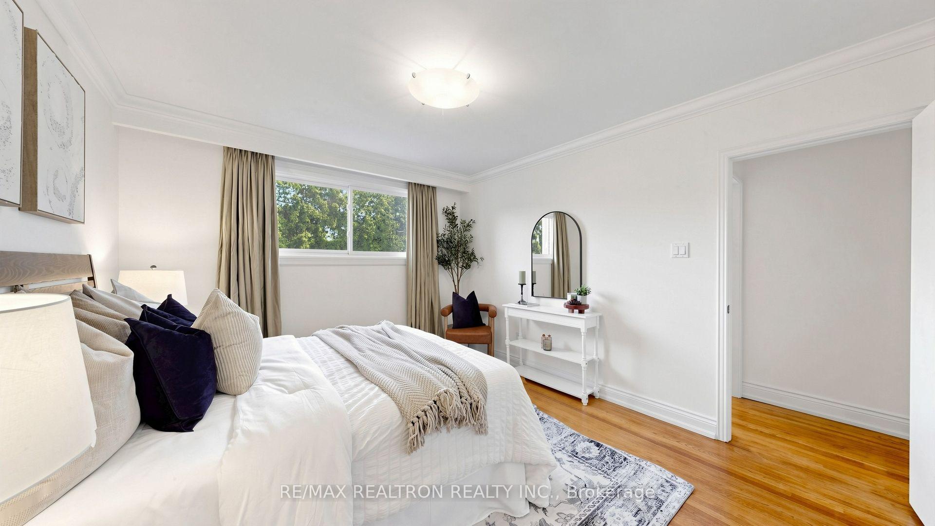 Photo 23 of 54 Dolly Varden Boulevard, Scarborough, Woburn — HOMEH