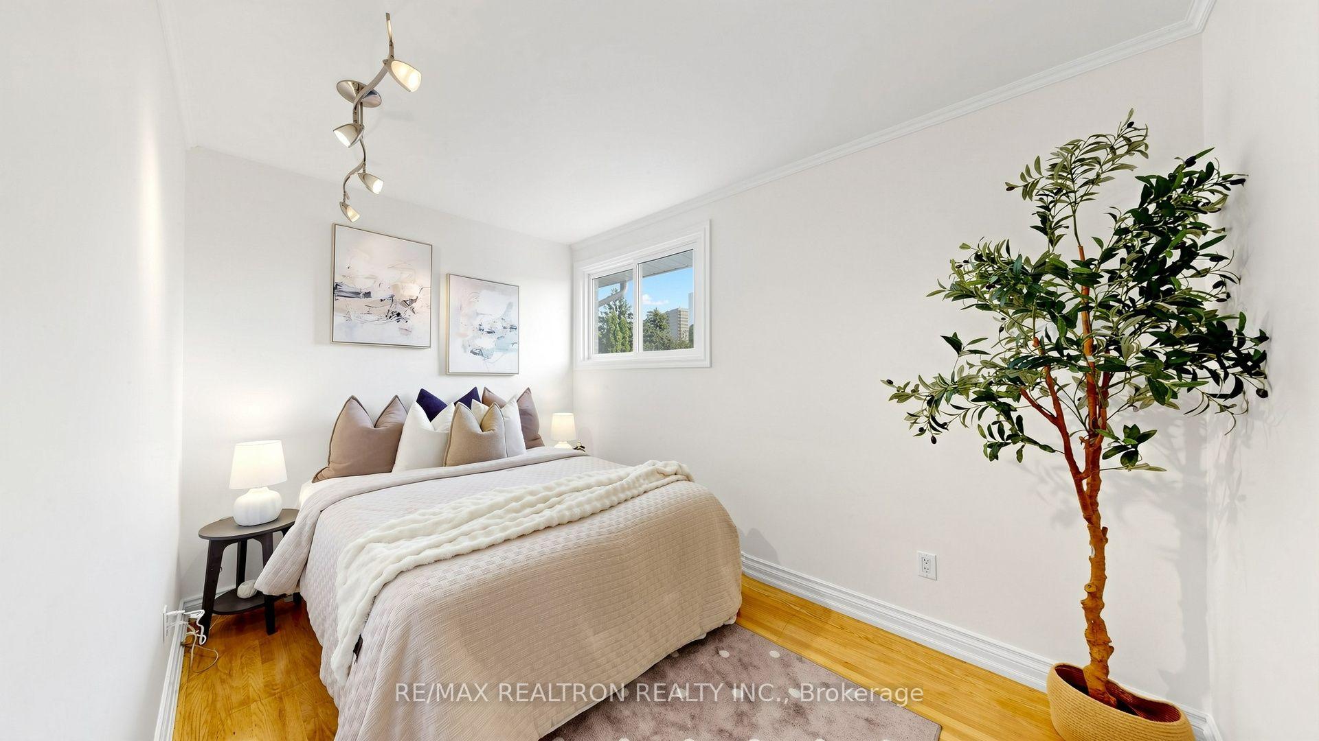 Photo 26 of 54 Dolly Varden Boulevard, Scarborough, Woburn — HOMEH