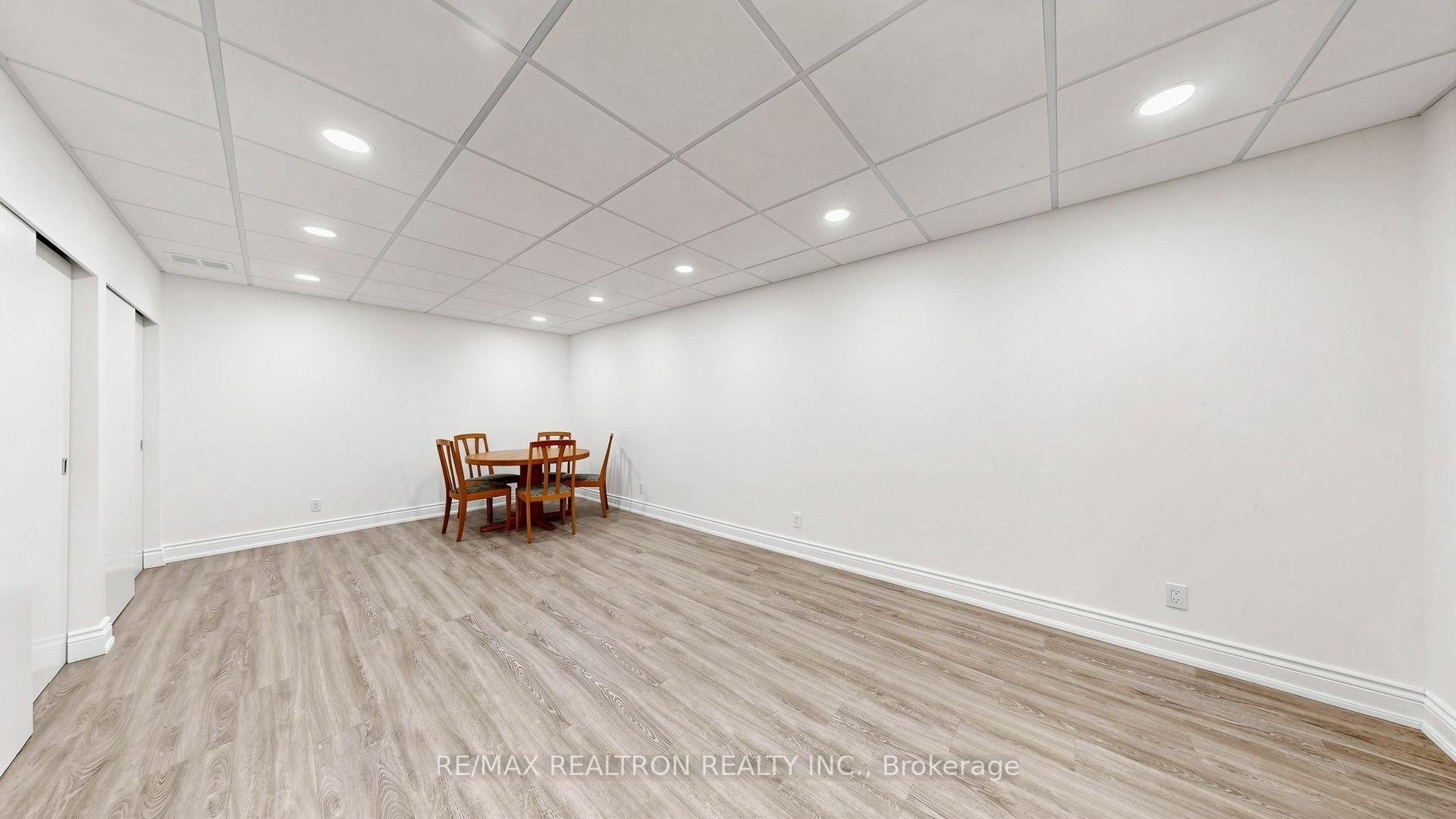 Photo 39 of 54 Dolly Varden Boulevard, Scarborough, Woburn — HOMEH