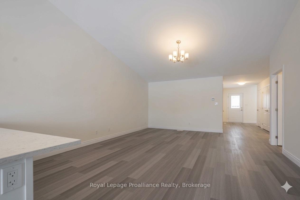 Photo 6 of 119 Farrington Crescent, Prince Edward County, Picton Ward — HOMEH