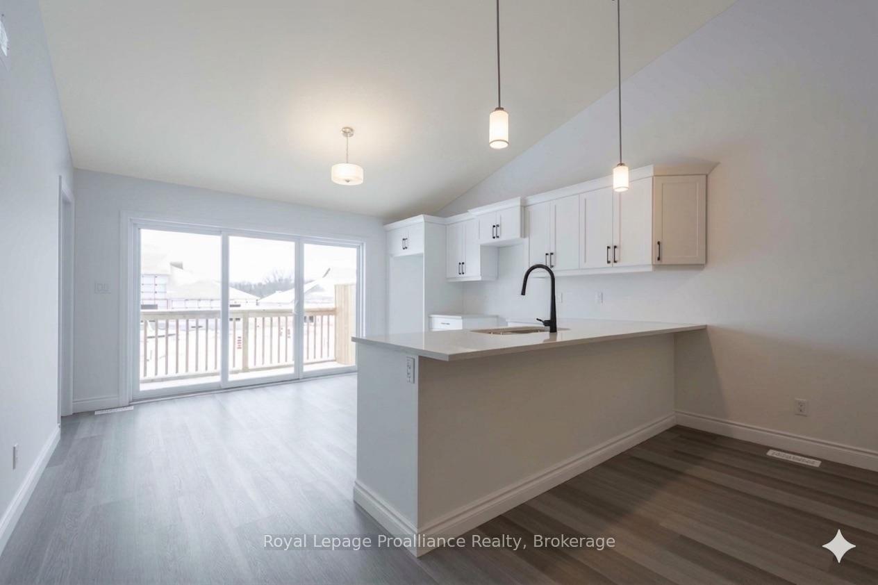 Photo 7 of 119 Farrington Crescent, Prince Edward County, Picton Ward — HOMEH