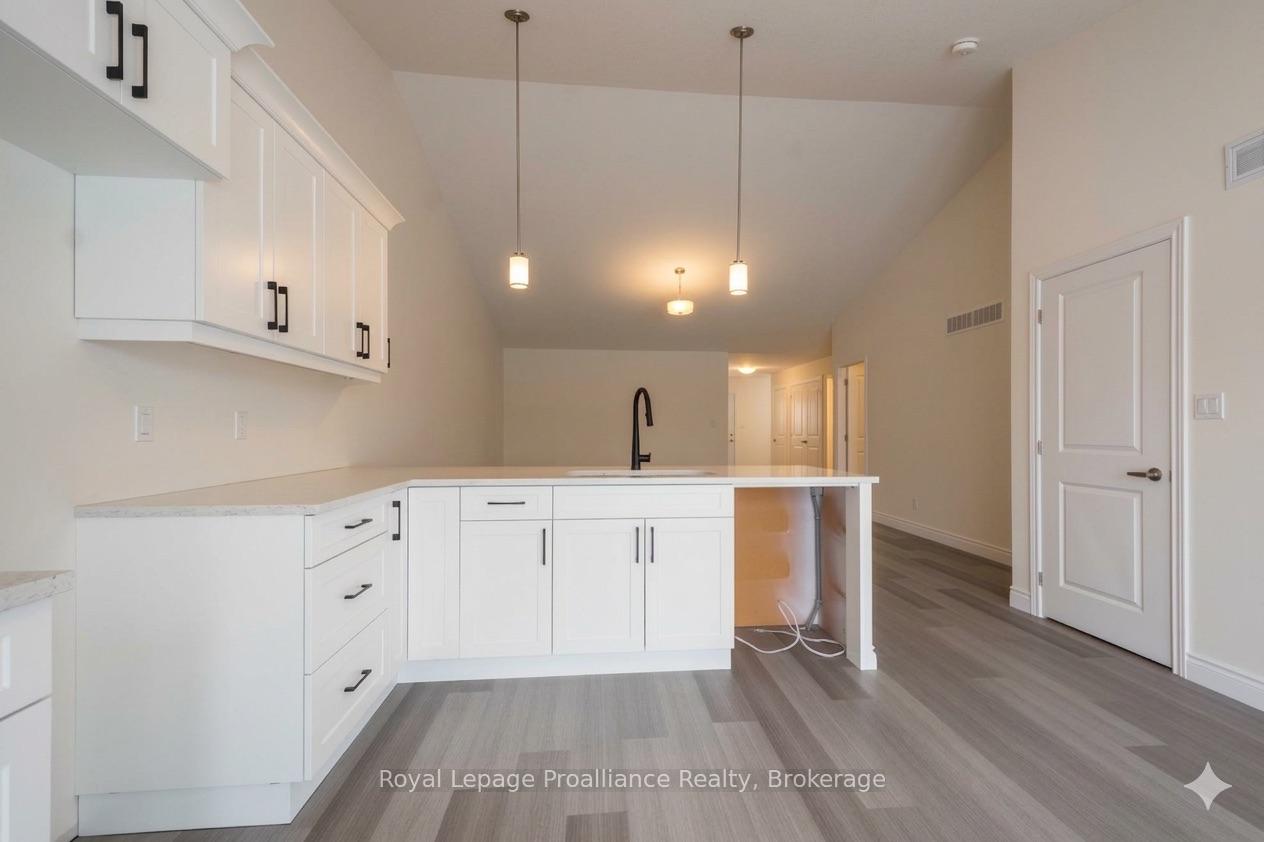 Photo 10 of 119 Farrington Crescent, Prince Edward County, Picton Ward — HOMEH