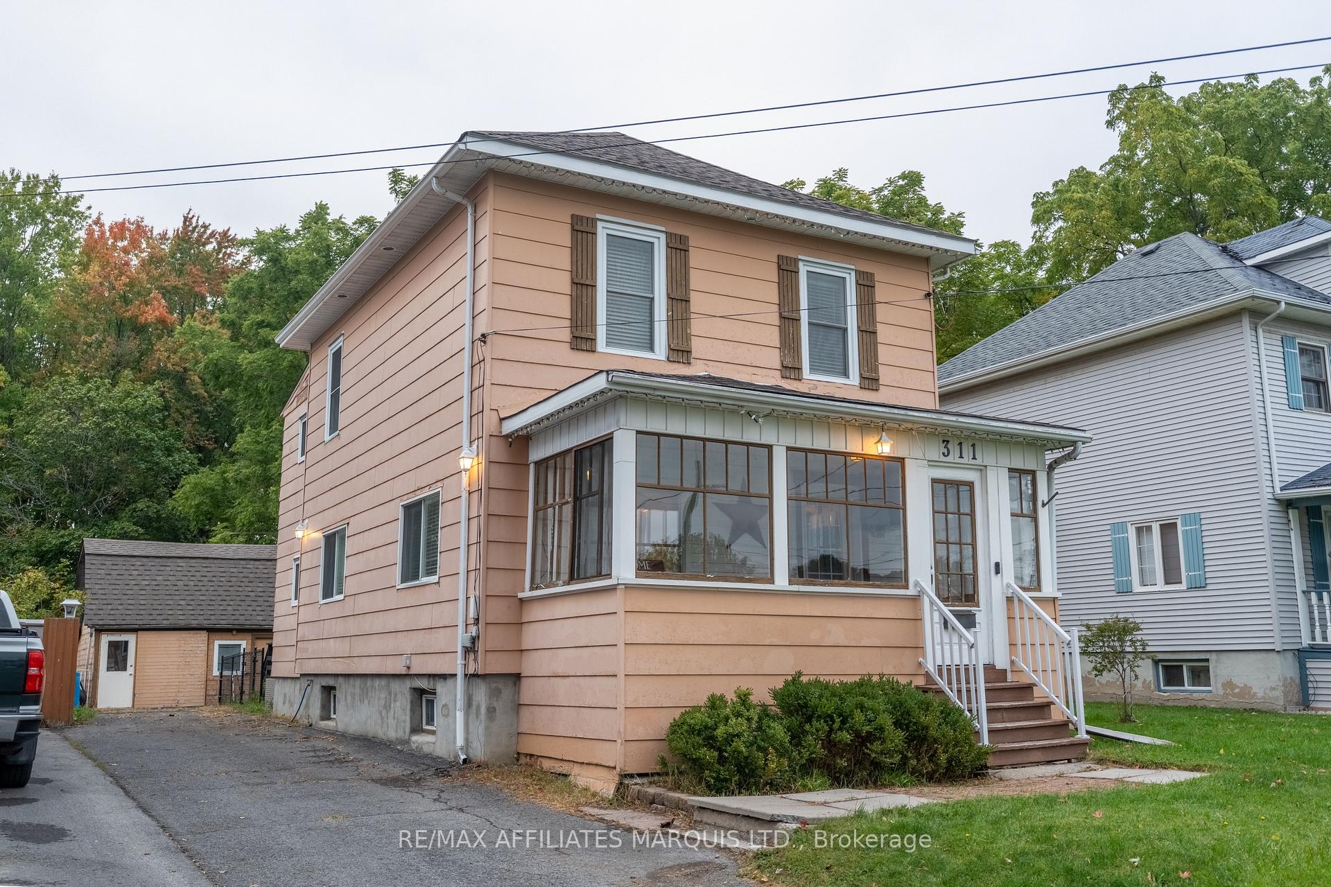 Photo 2 of 311 Fourth Street W, Cornwall, Cornwall — HOMEH