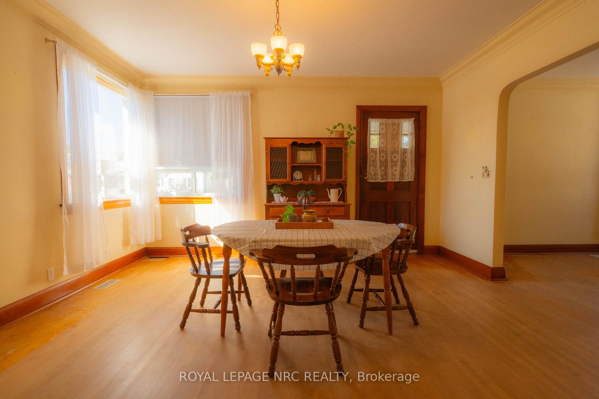 Photo 13 of 56 Lyons Avenue, Welland, Lincoln/Crowland — HOMEH