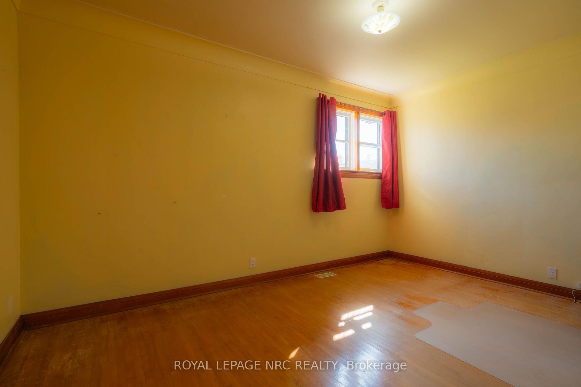 Photo 24 of 56 Lyons Avenue, Welland, Lincoln/Crowland — HOMEH