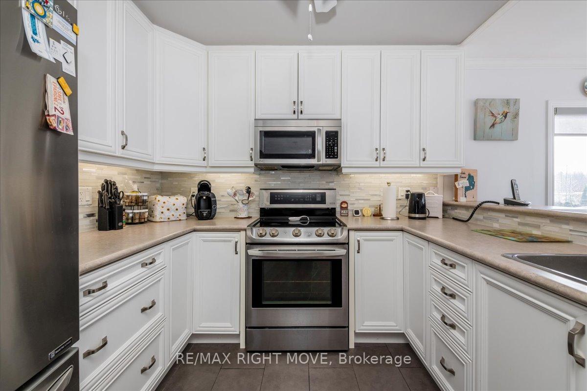Photo 11 of 1 Sinclair Crescent, Ramara, Atherley — HOMEH