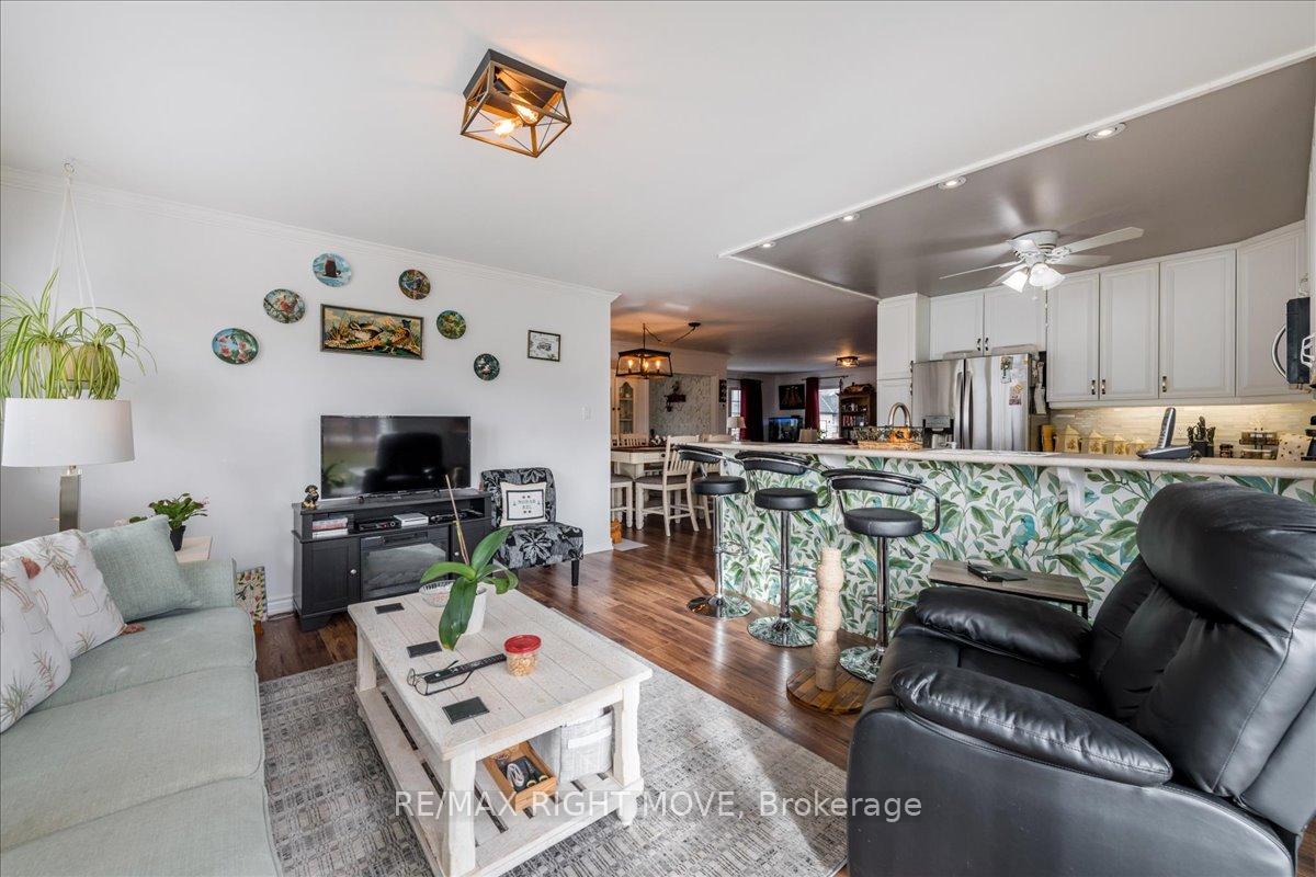 Photo 14 of 1 Sinclair Crescent, Ramara, Atherley — HOMEH