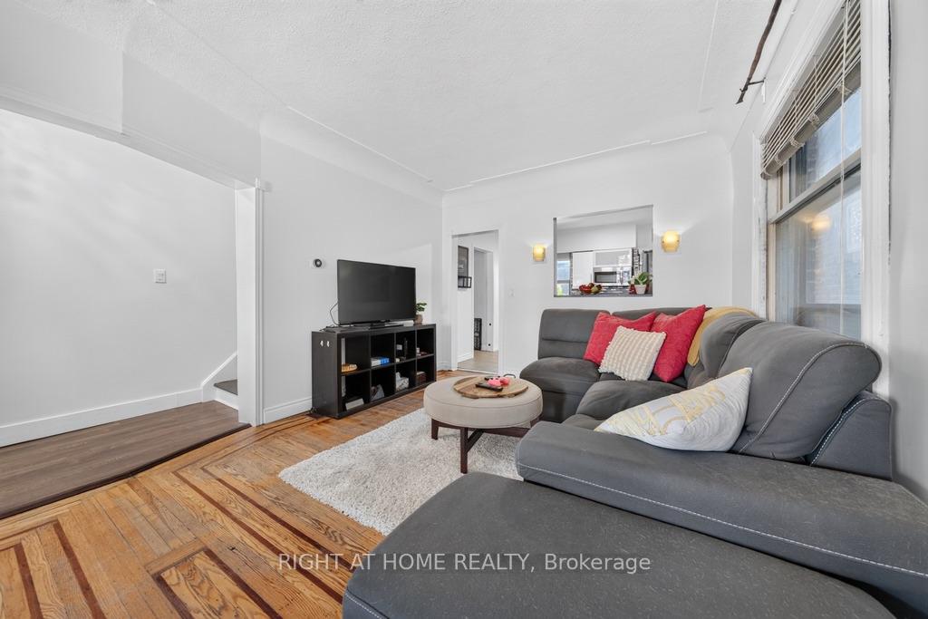 Photo 7 of 36 Sherman Avenue N, Hamilton, Stipley — HOMEH