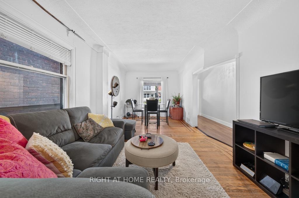 Photo 9 of 36 Sherman Avenue N, Hamilton, Stipley — HOMEH