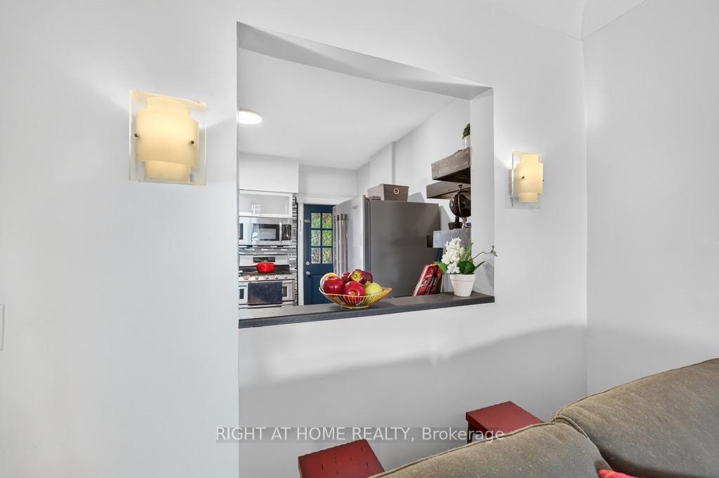 Photo 11 of 36 Sherman Avenue N, Hamilton, Stipley — HOMEH