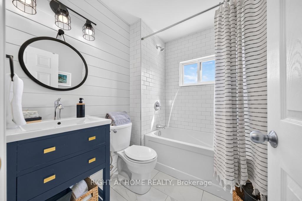 Photo 20 of 36 Sherman Avenue N, Hamilton, Stipley — HOMEH