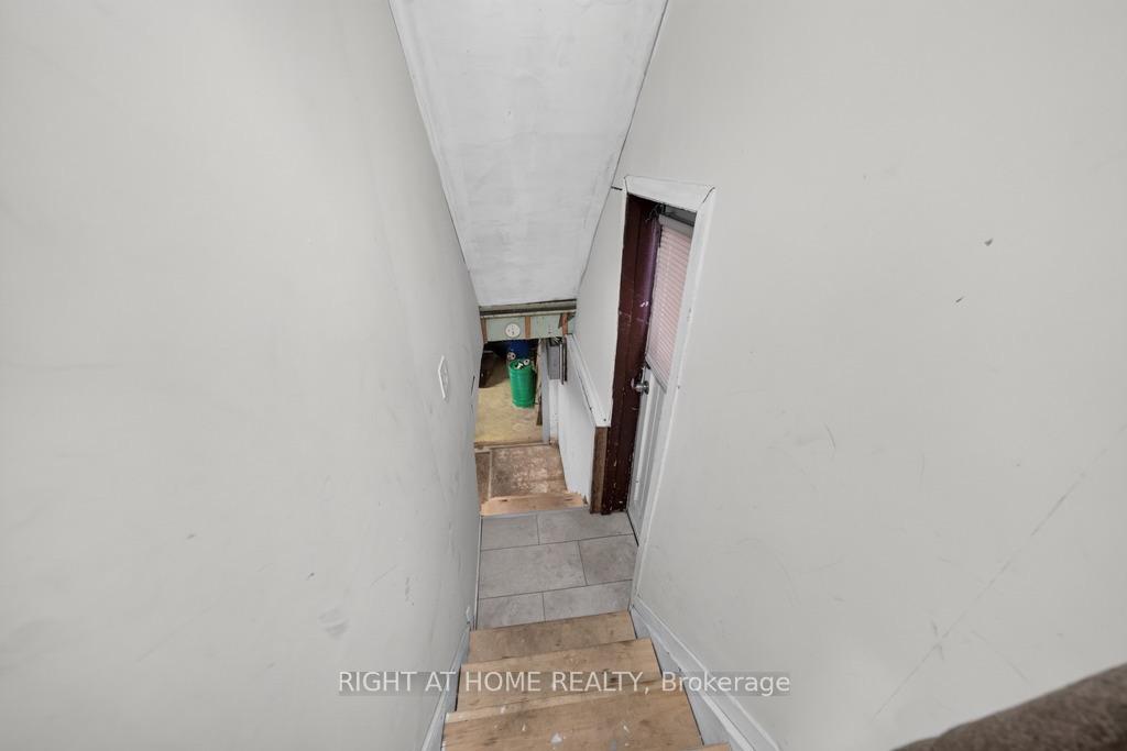 Photo 34 of 36 Sherman Avenue N, Hamilton, Stipley — HOMEH