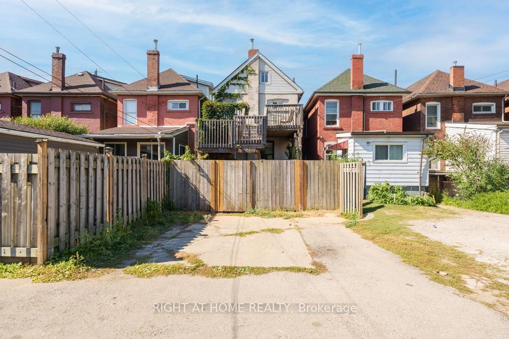 Photo 47 of 36 Sherman Avenue N, Hamilton, Stipley — HOMEH