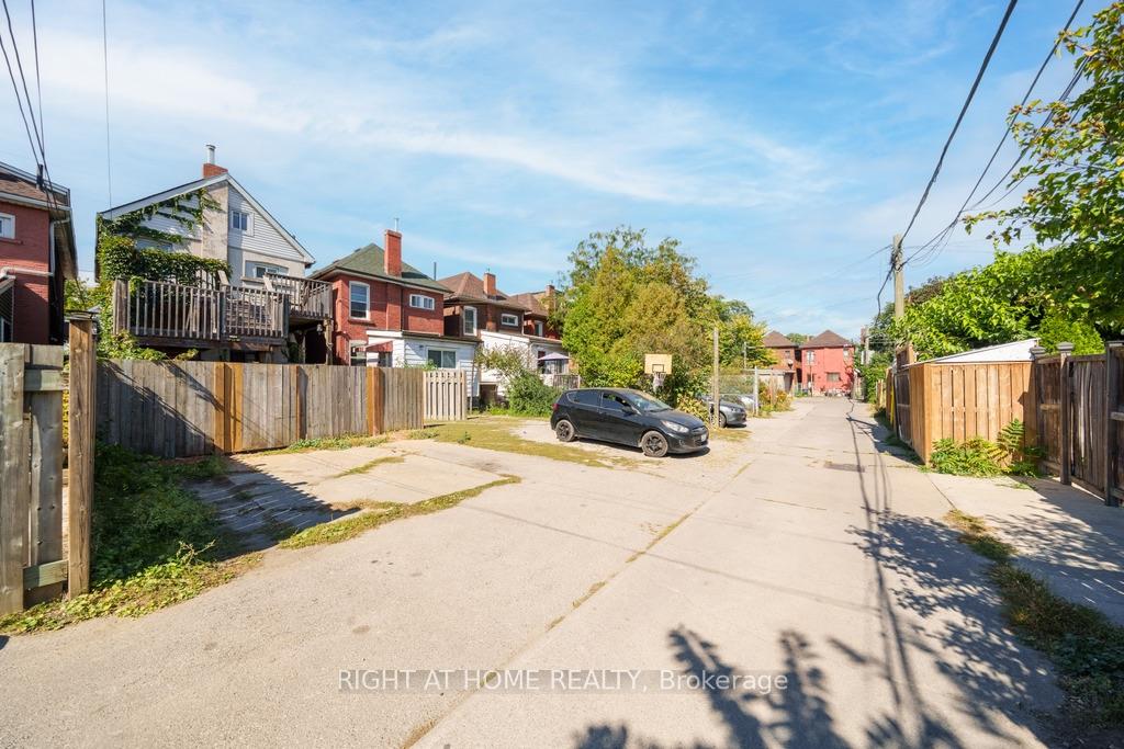 Photo 49 of 36 Sherman Avenue N, Hamilton, Stipley — HOMEH