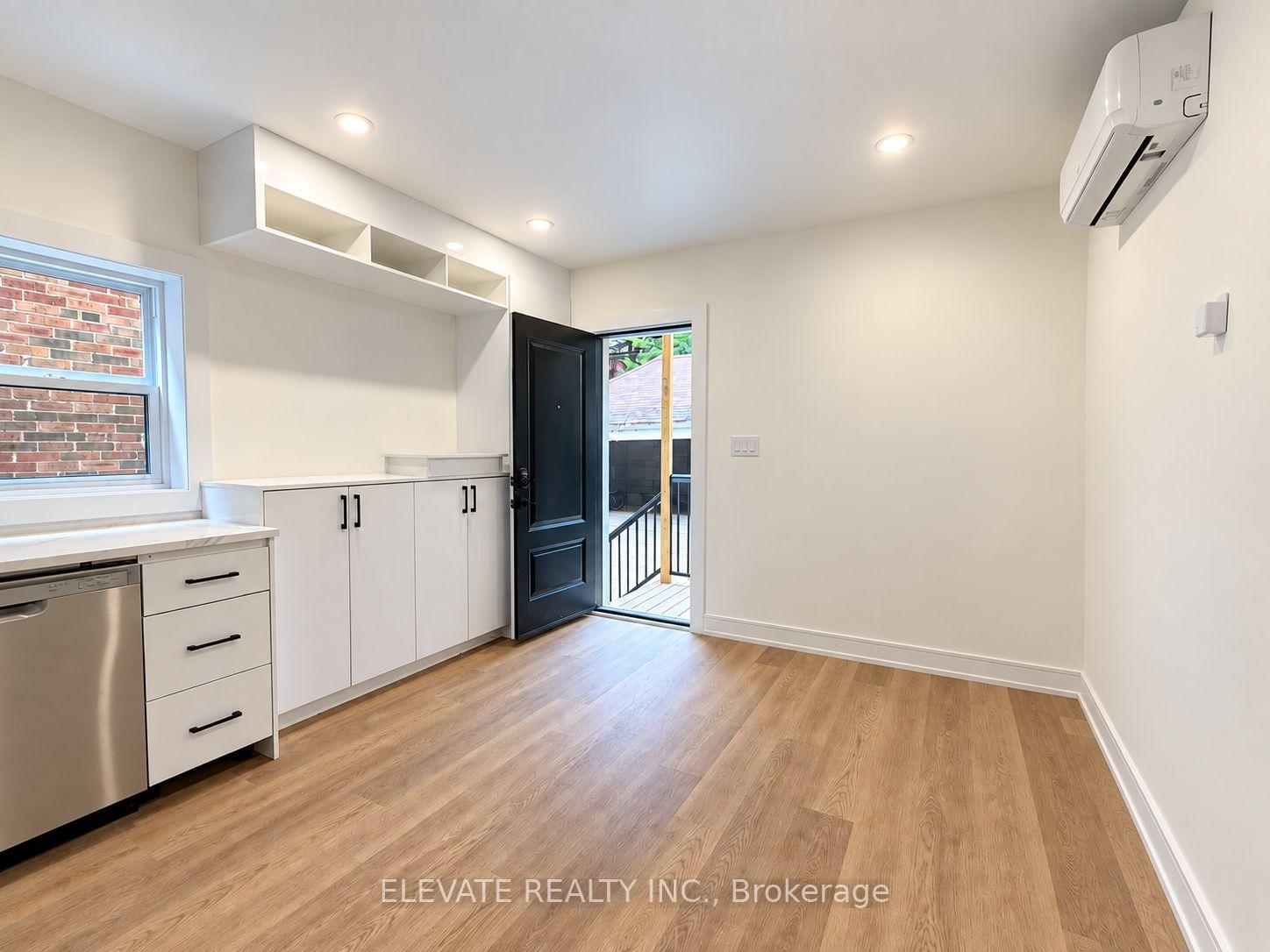 Photo 2 of Unit 4, 76 Burnaby Boulevard, Toronto, Lawrence Park South — HOMEH