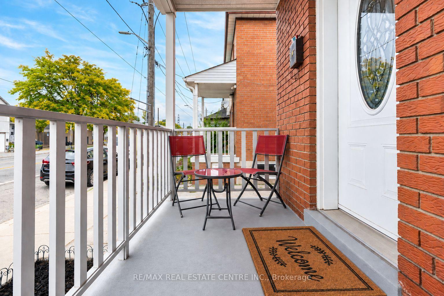 Photo 5 of 665 Jane Street, Toronto, Rockcliffe-Smythe — HOMEH