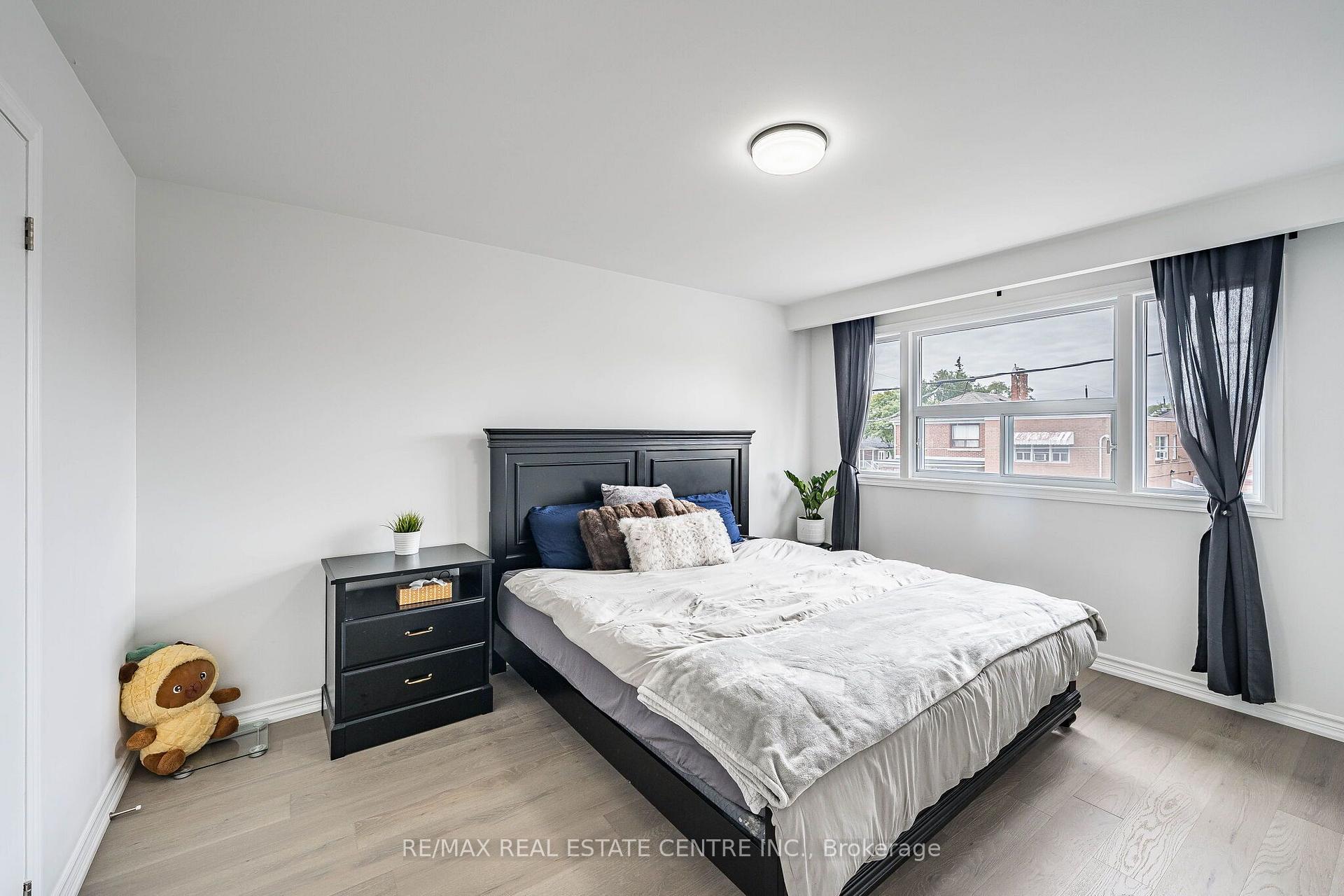 Photo 21 of 665 Jane Street, Toronto, Rockcliffe-Smythe — HOMEH