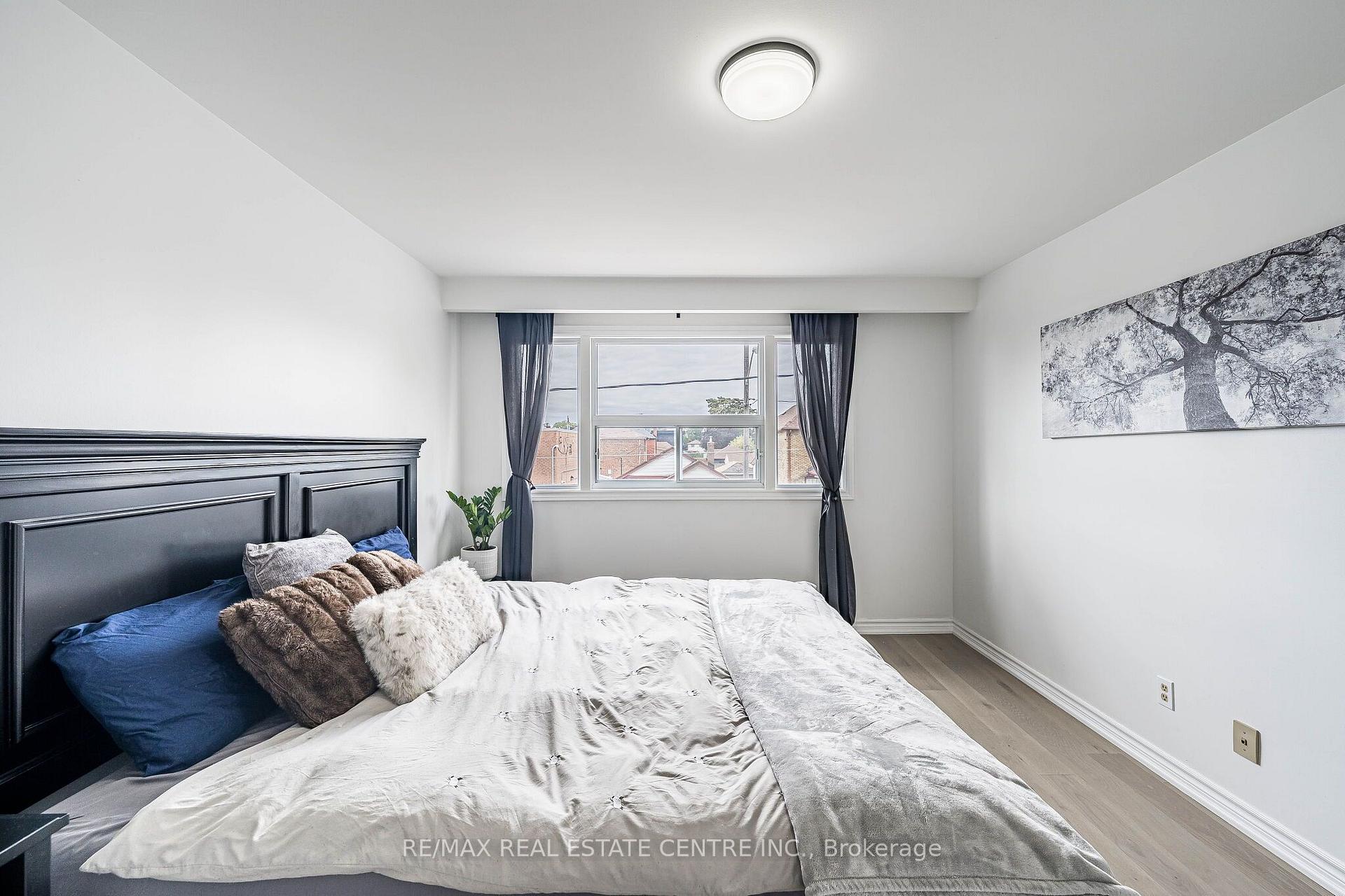 Photo 22 of 665 Jane Street, Toronto, Rockcliffe-Smythe — HOMEH